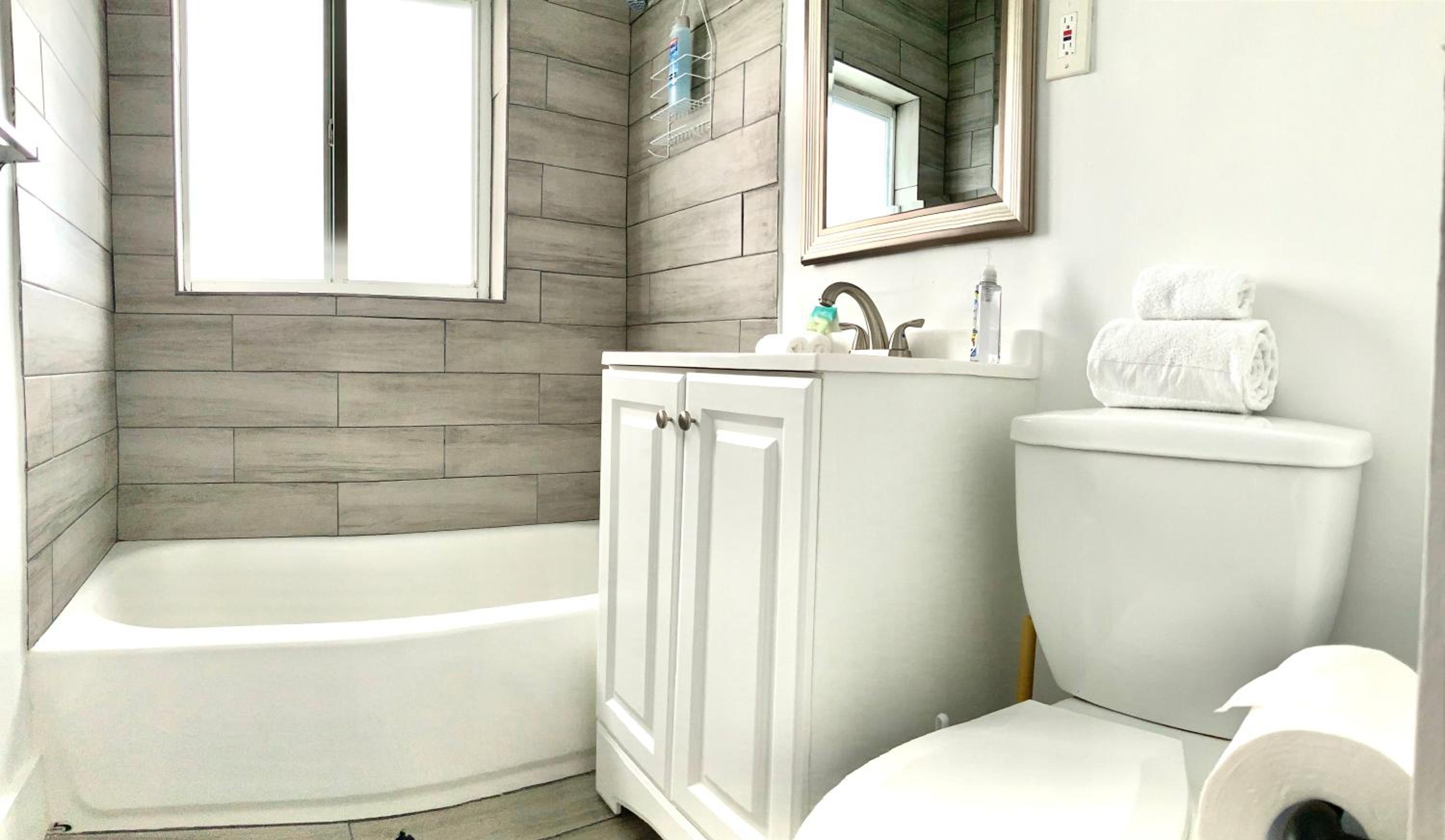 Adorable private apartments in the Heart of Miami!