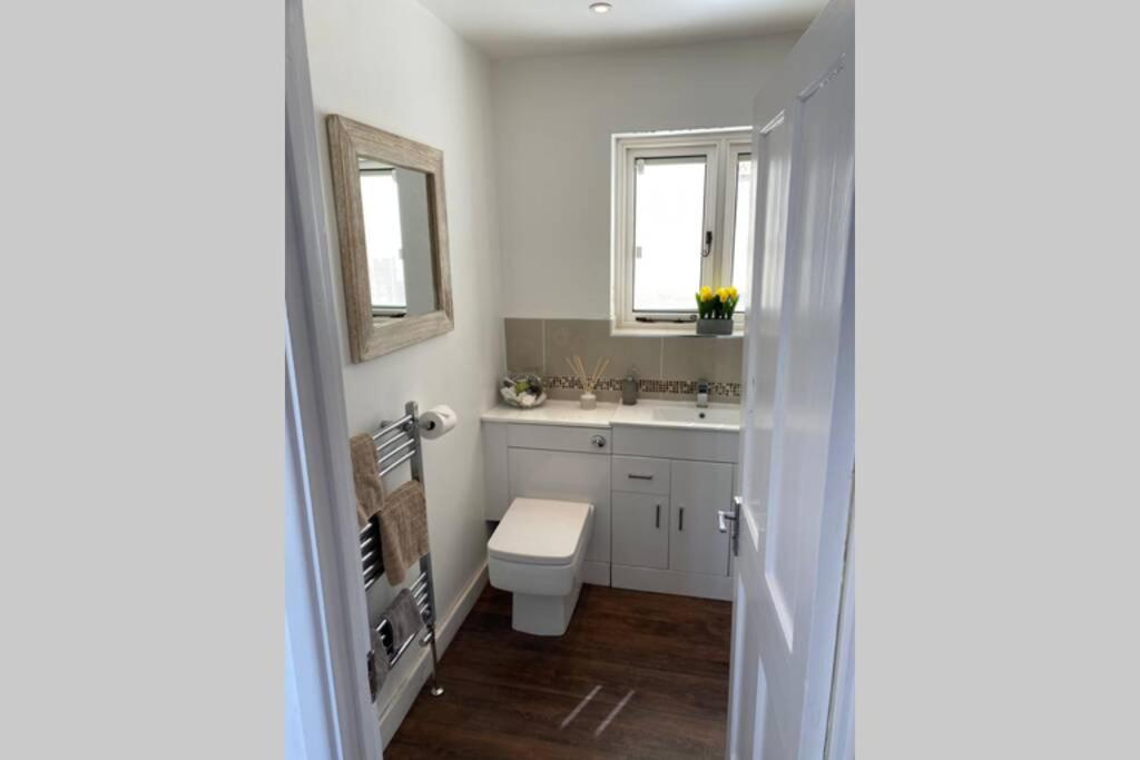 Basingstoke Vacations - Overton Annexe - Property Image 5