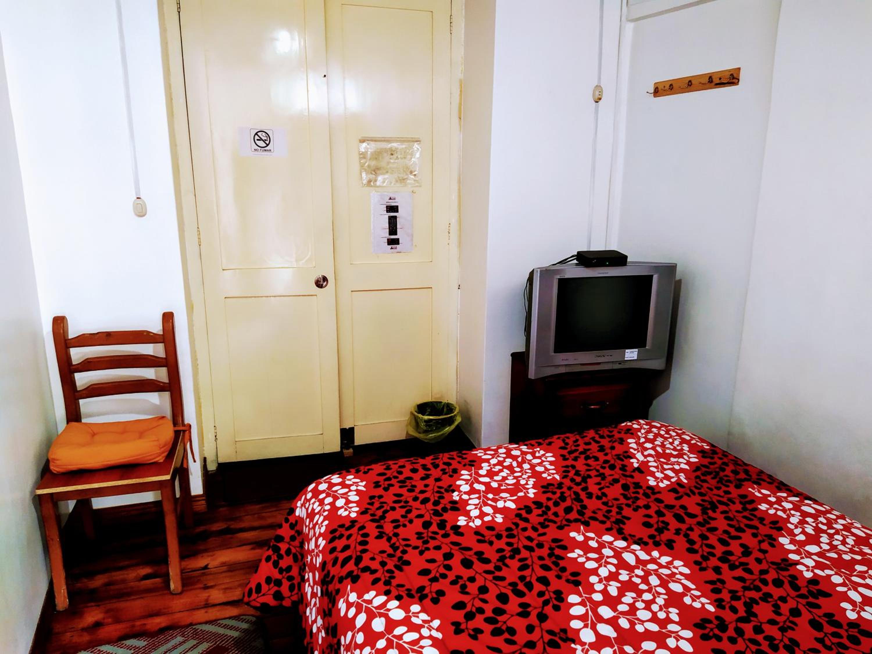 Hostal Latitud Ecuem