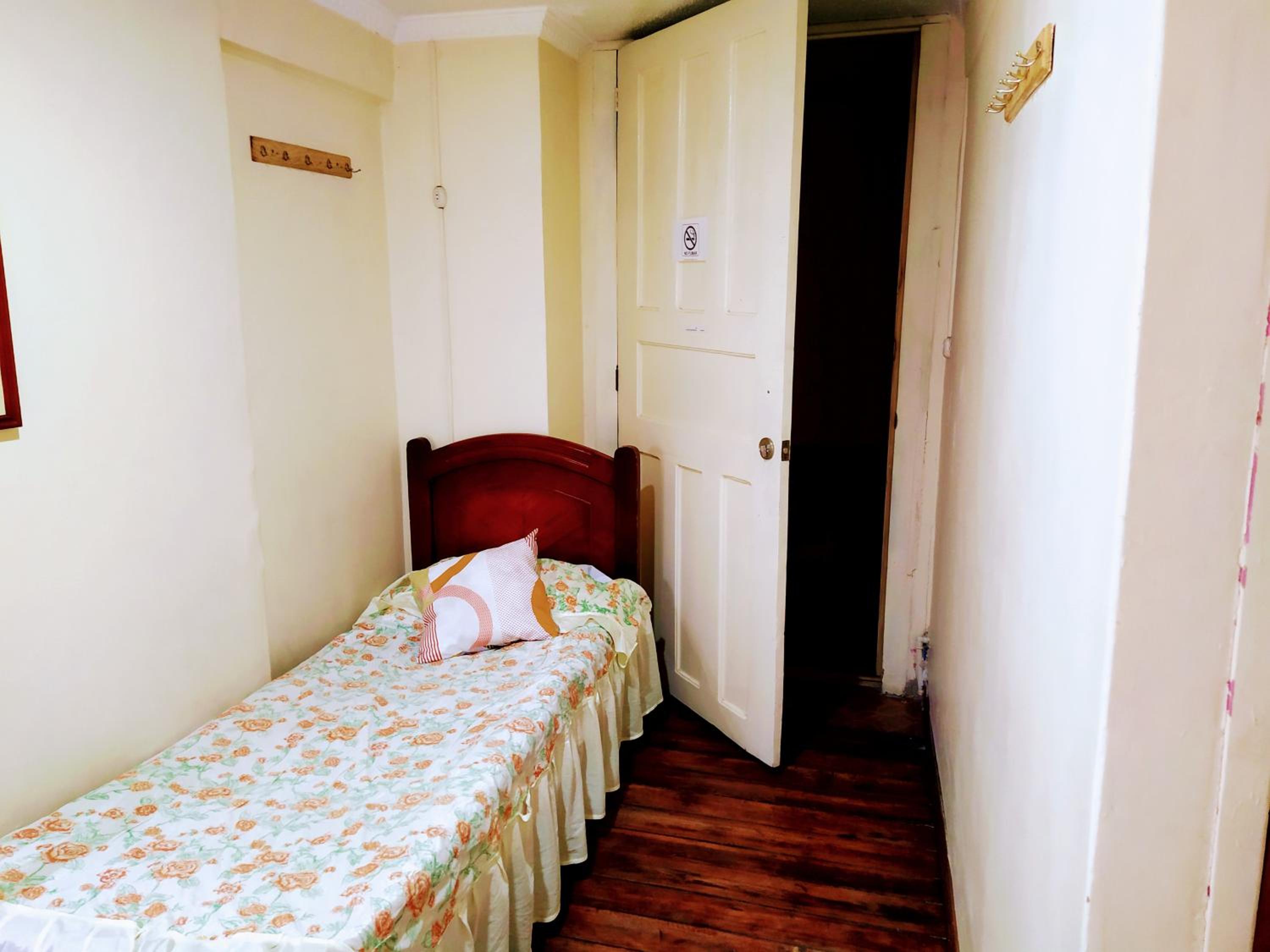 Hostal Latitud Ecuem