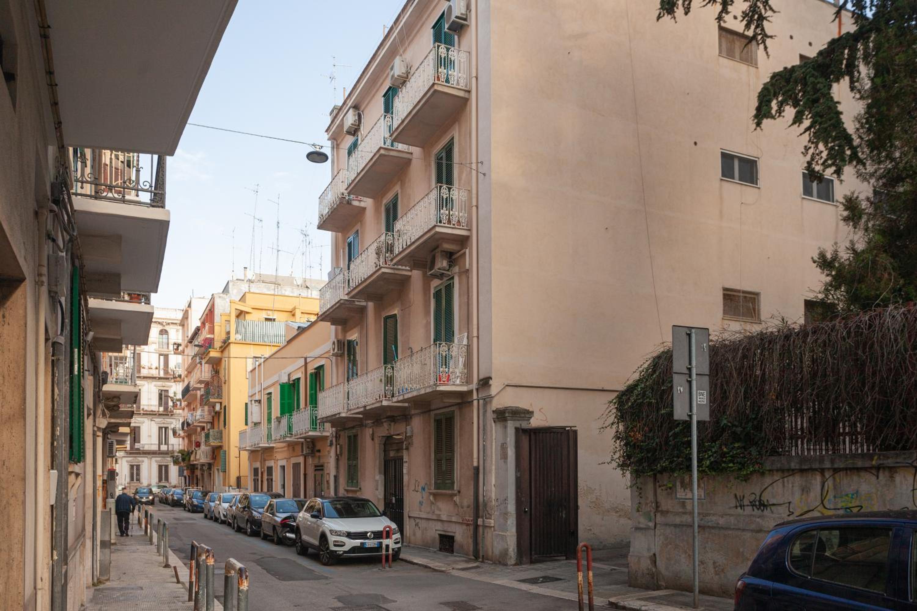 Hotel Movies & Books Stylish House With Jacuzzi