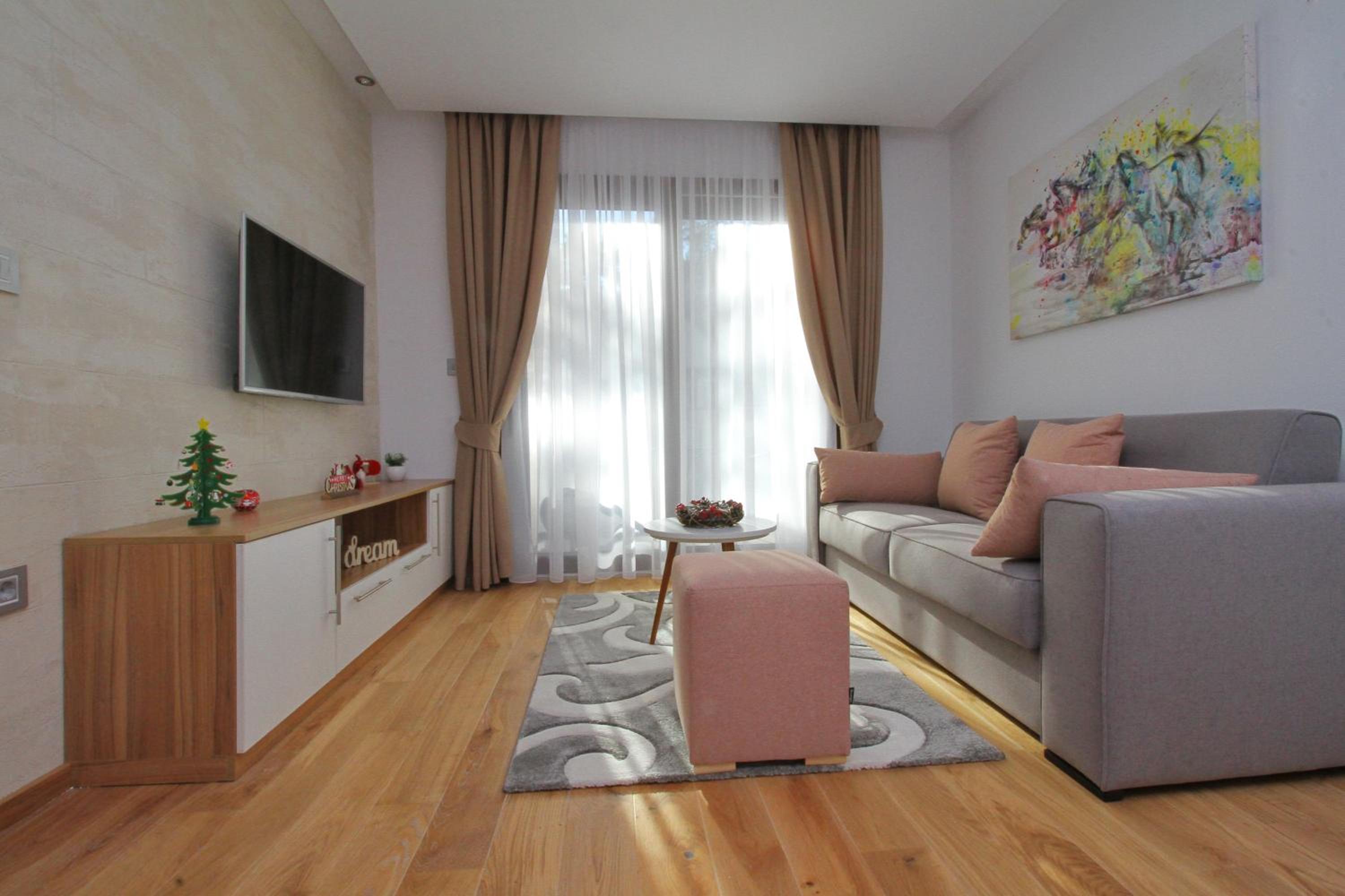 Time Out Lux apartmani view 3
