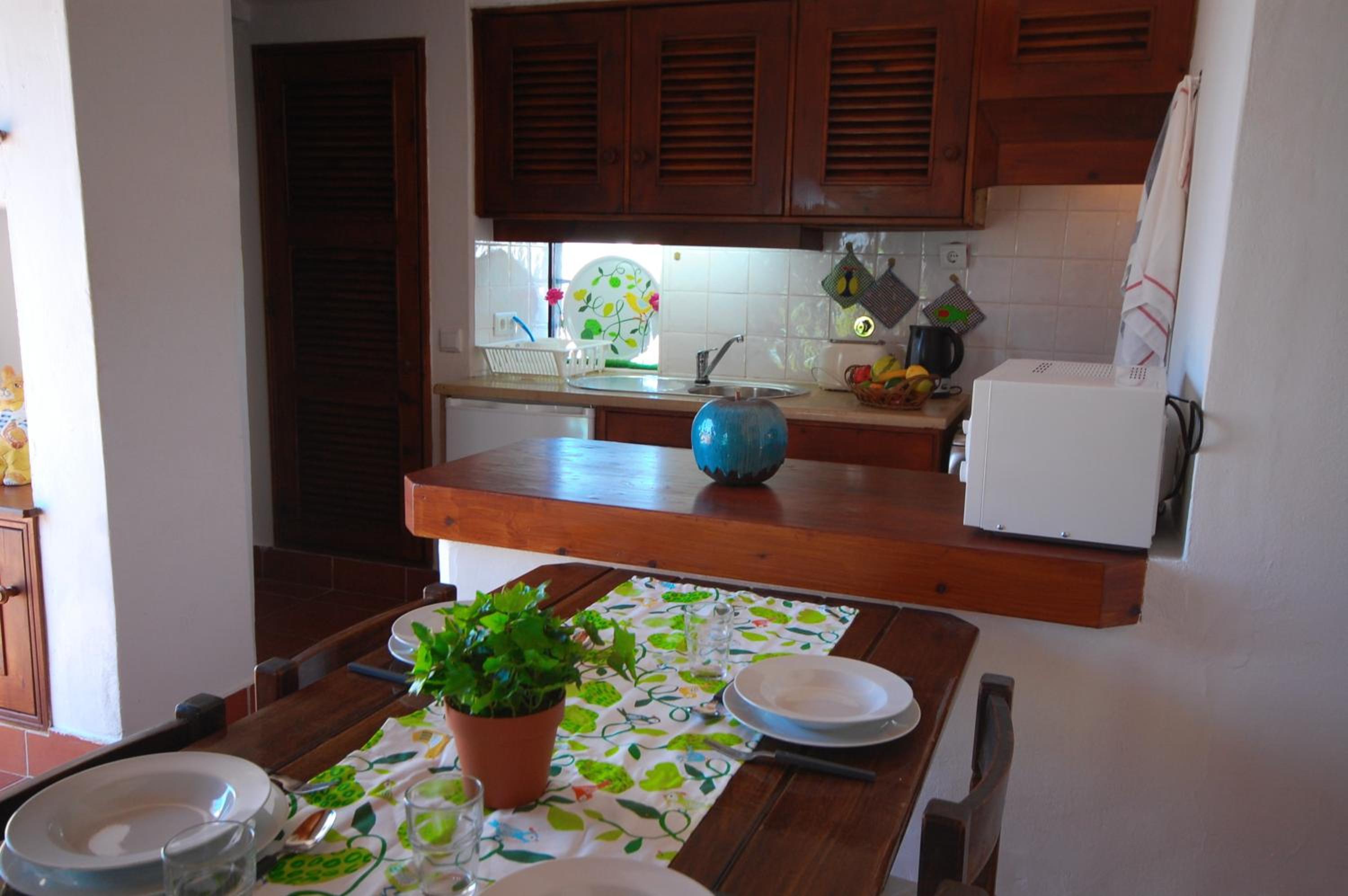 Villa Jacaranda - 550m from the beach - Free WIFI - By Bedzy view 2