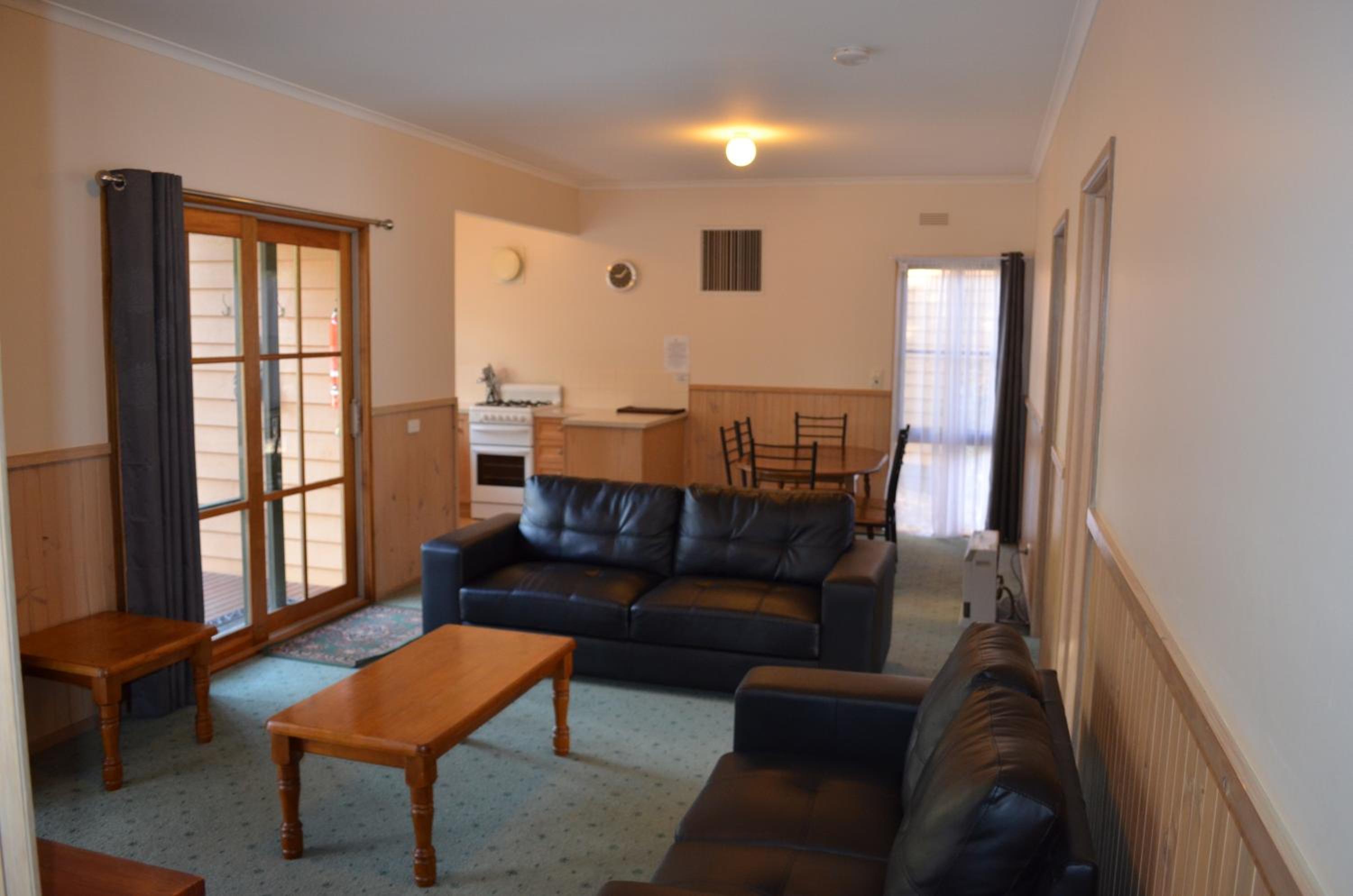 Mountain View Motor Inn & Holiday Lodges