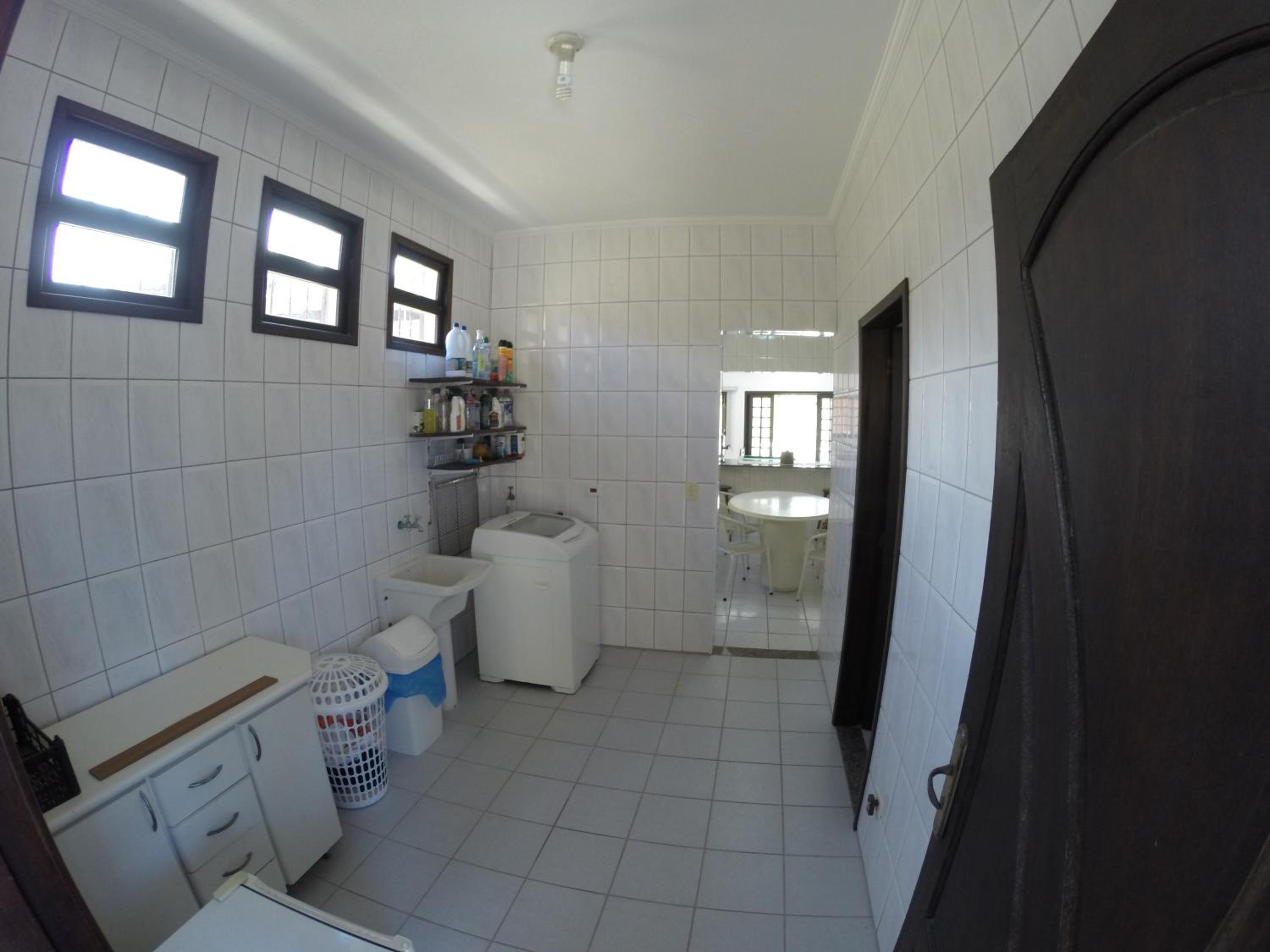 Casa na praia do Indaia piscina, bilhar, 5 quartos e vista