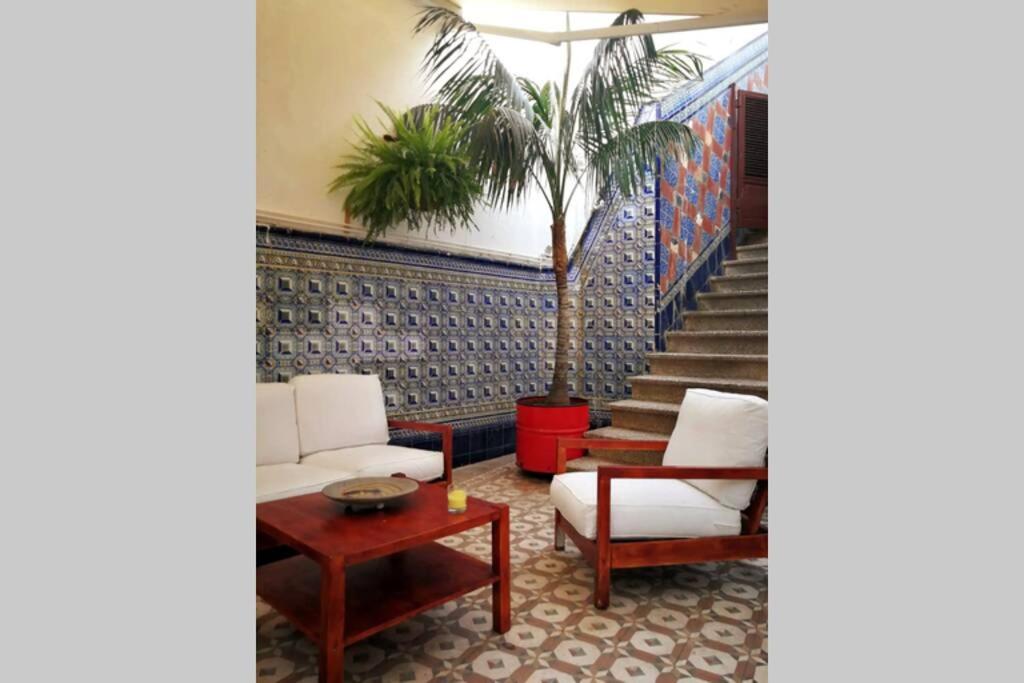 lounge