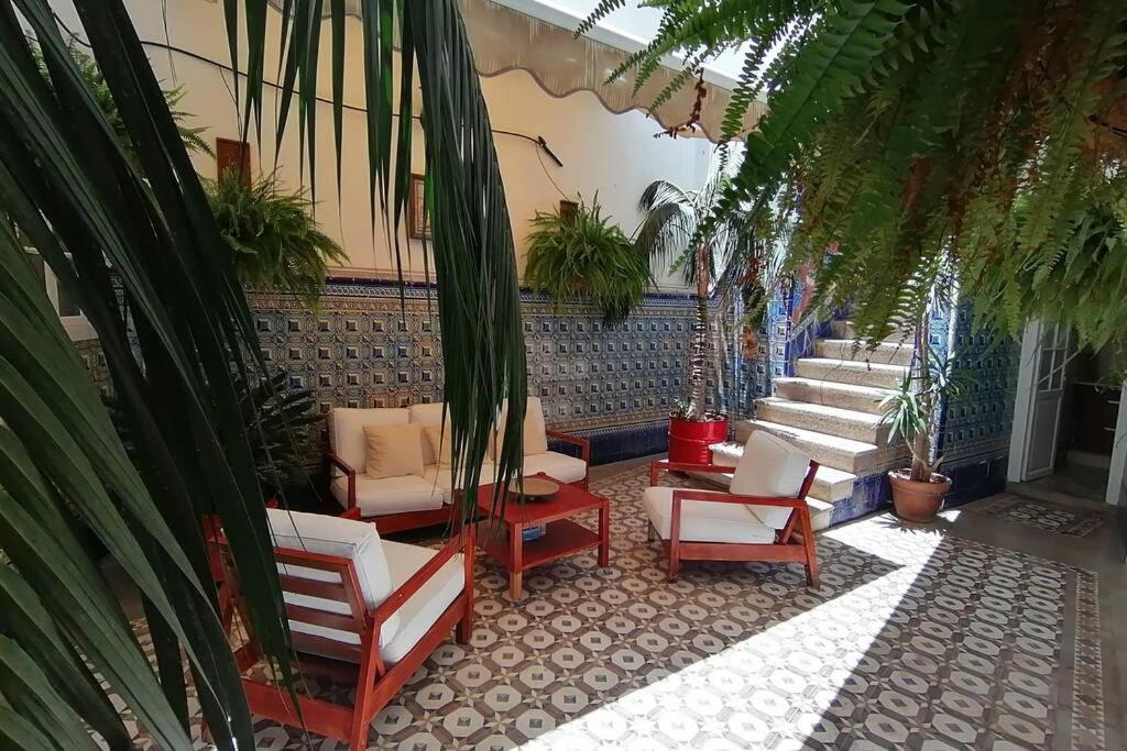 lounge