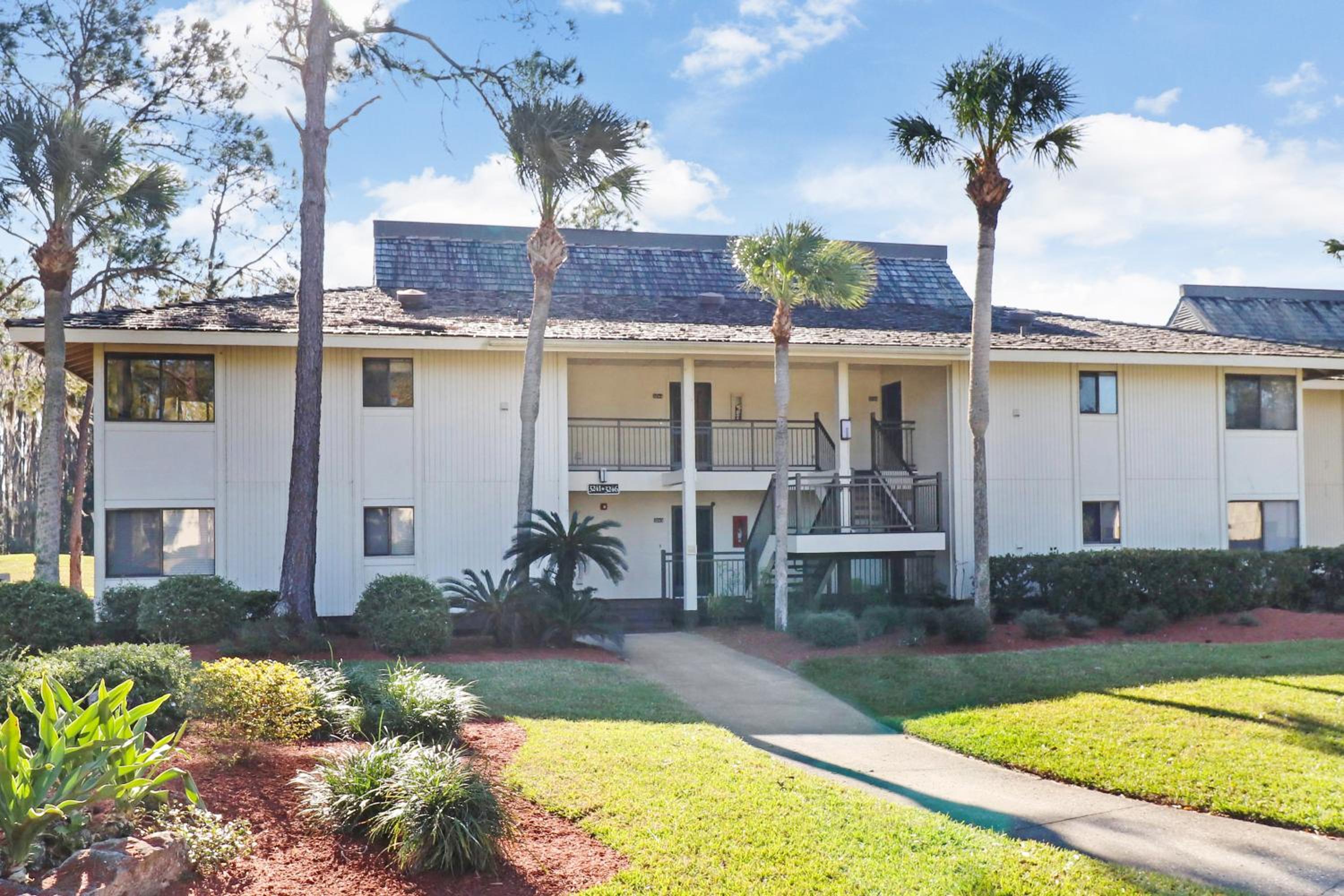 Saddlebrook Golf Course view Condo with Kitchen - Property Image 3
