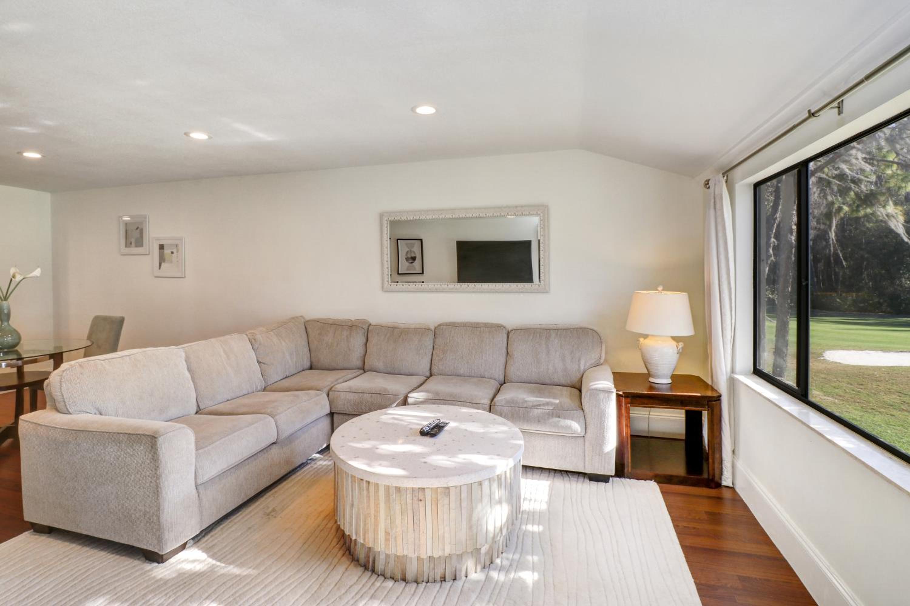 Saddlebrook Golf Course view Condo with Kitchen - Property Image 18