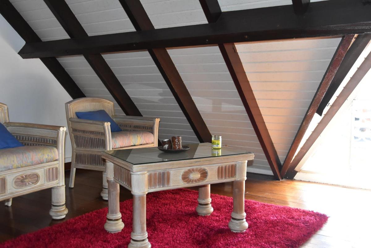 Maison Saphir view 2