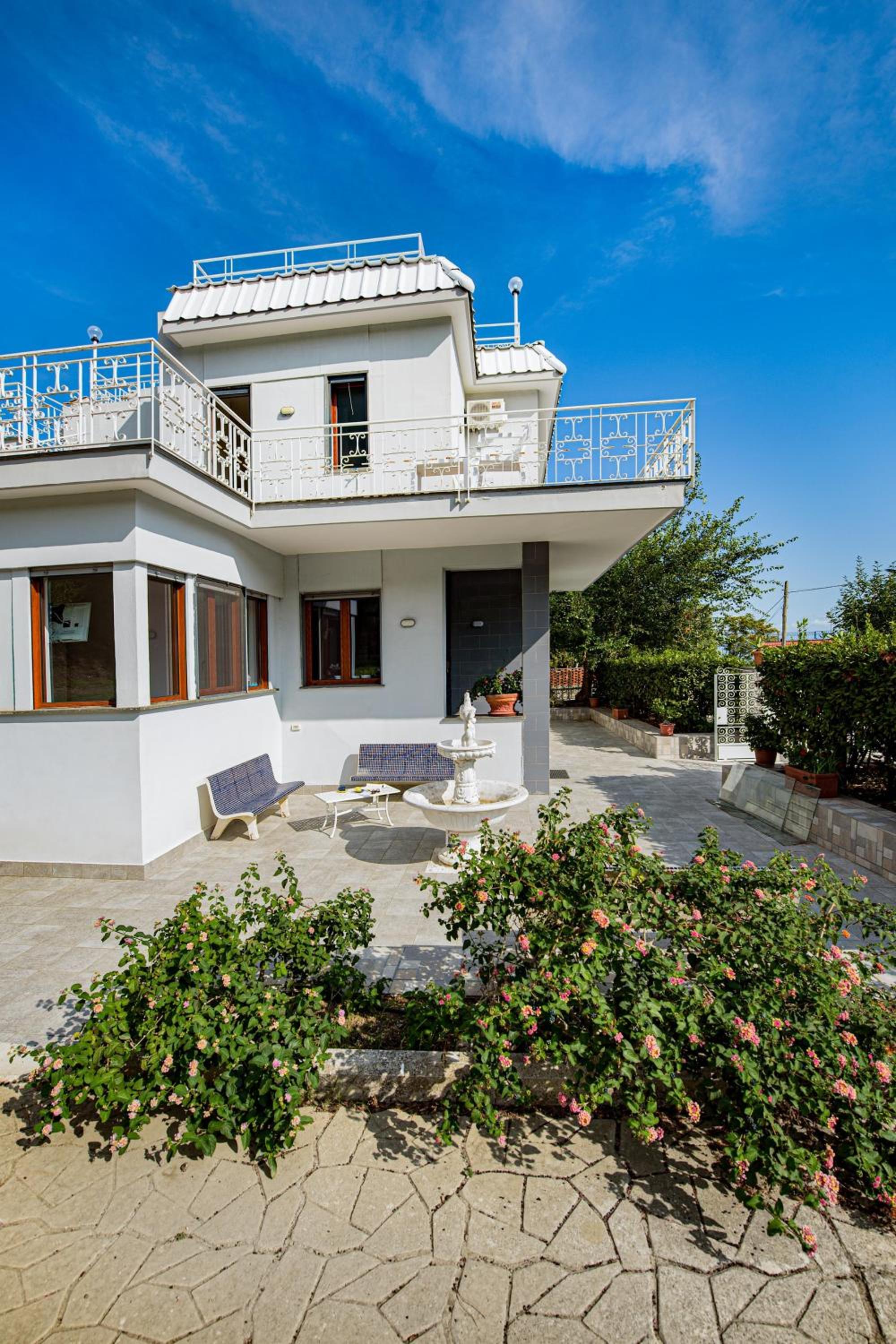 Villa Louise Sorrento photo 2