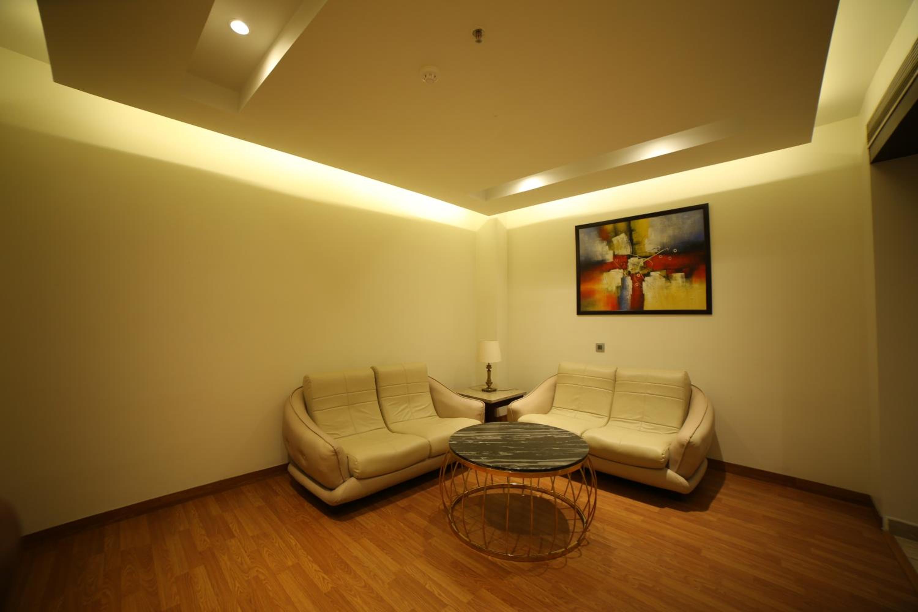 Hotel Imperia Suites