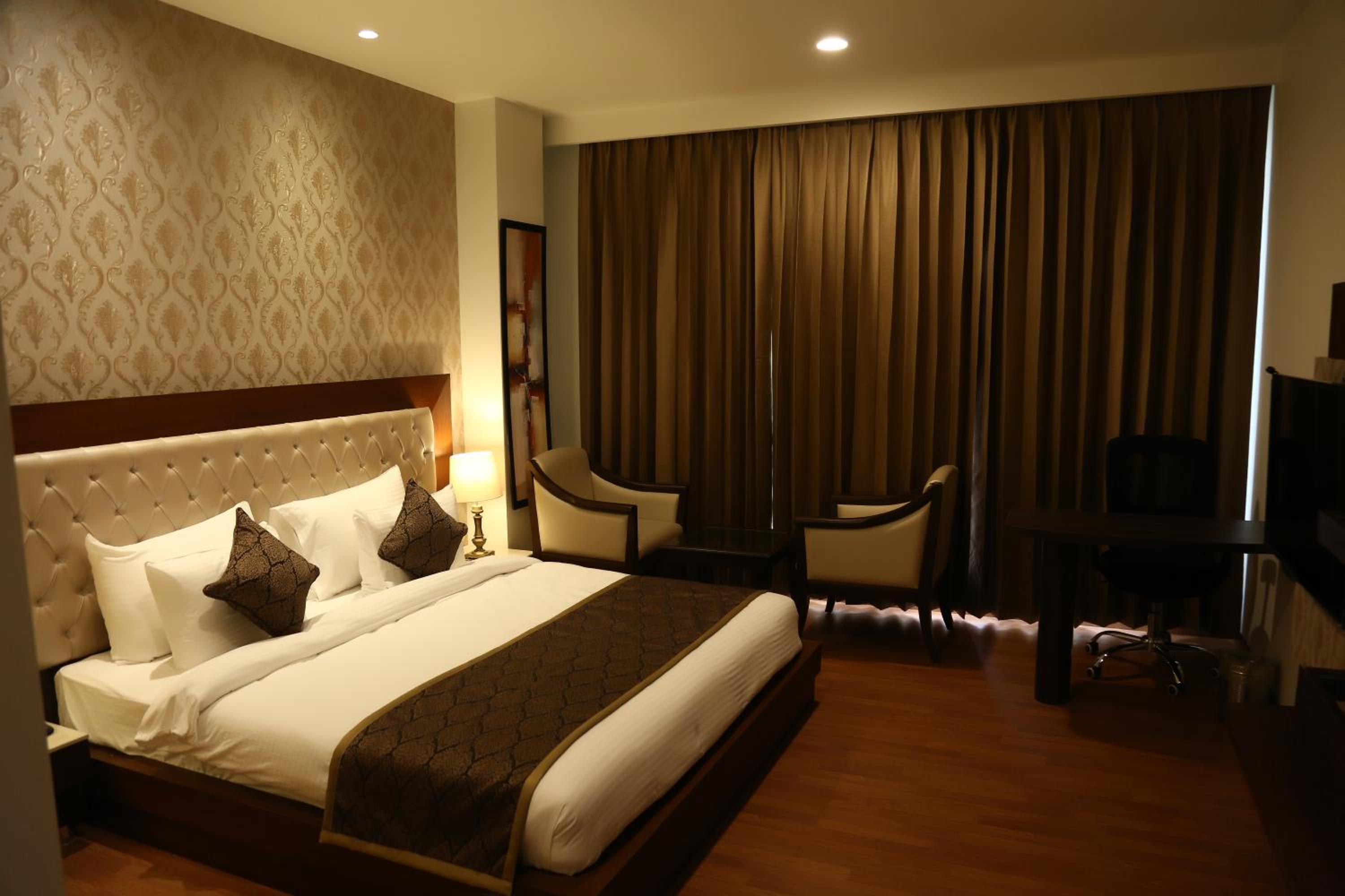 Hotel Imperia Suites