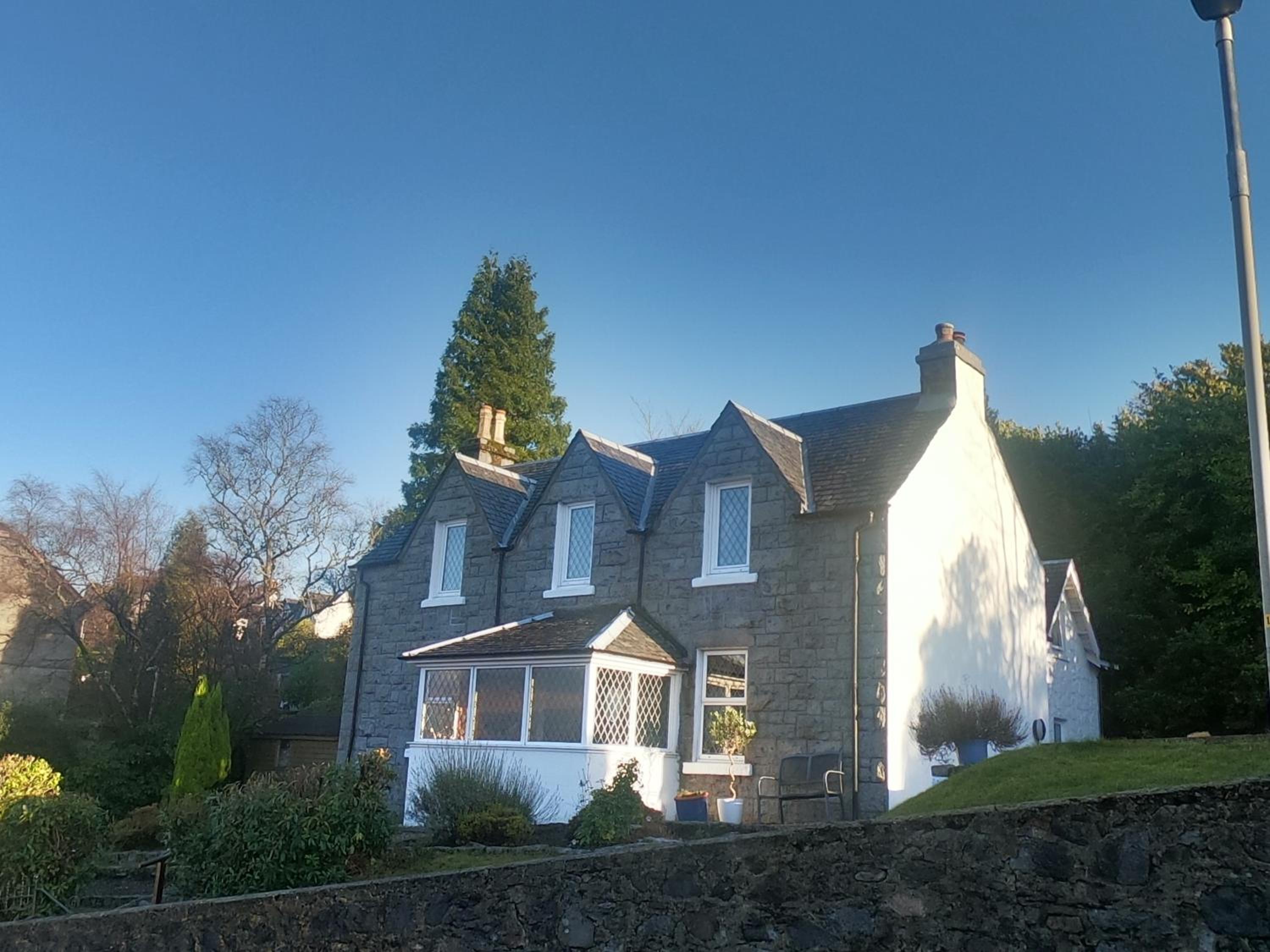Whinburn Guest House