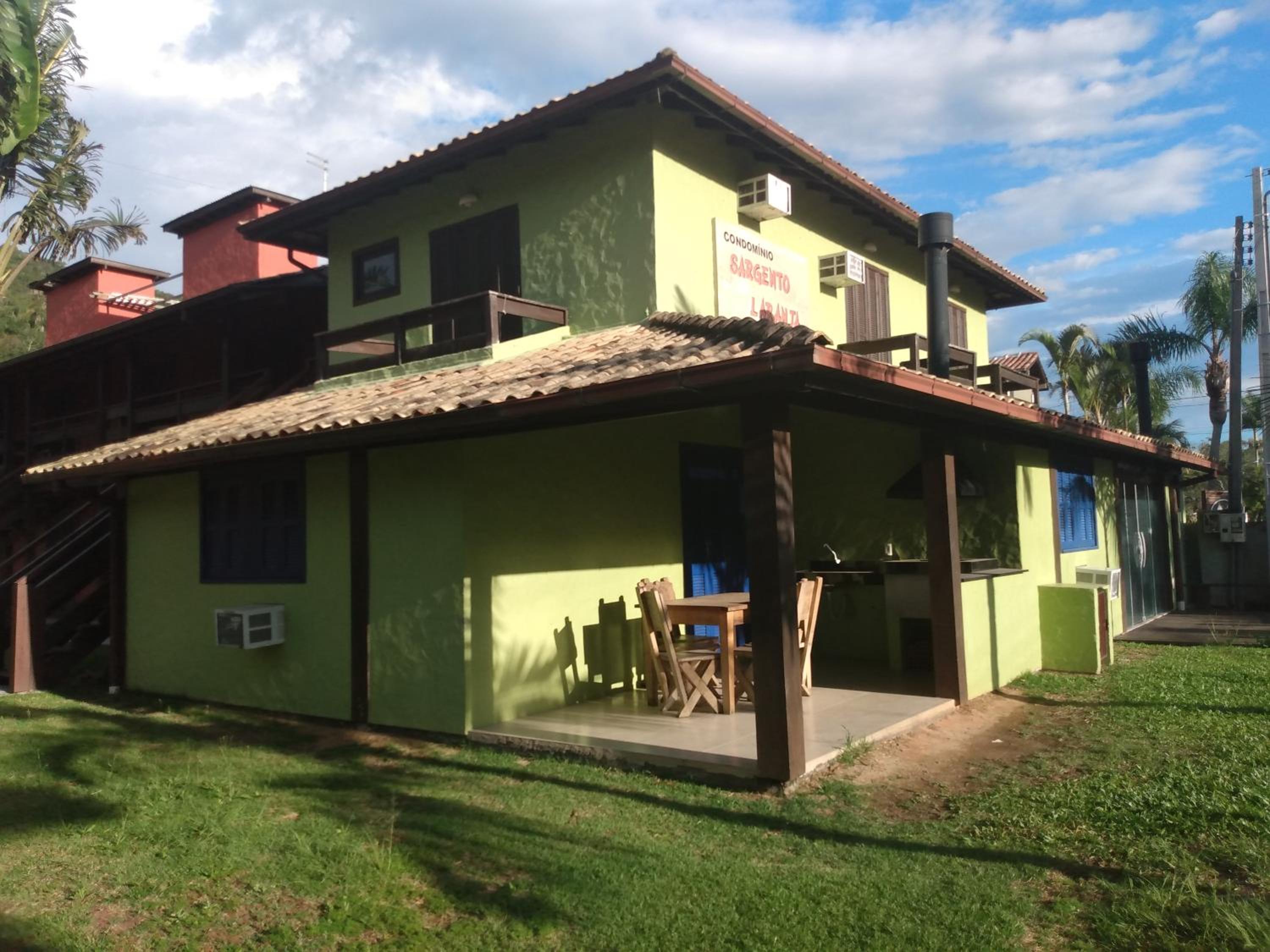Condominio Sargento Laranja view 2
