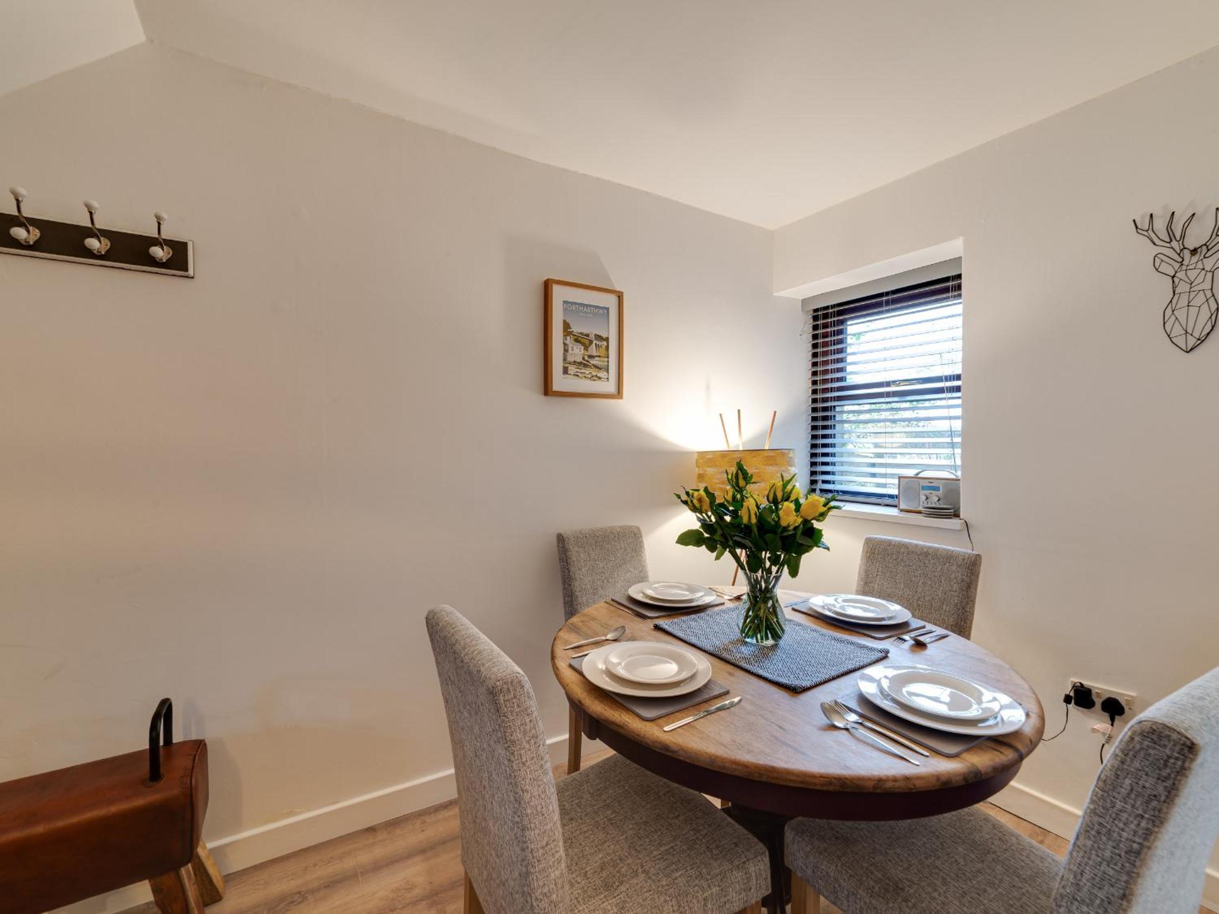 Hotel 2 Ysgoldy - Image 1