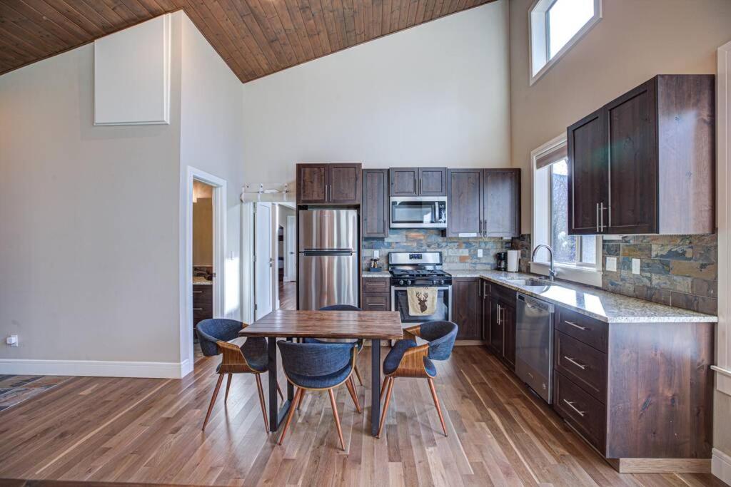 Newly built Modern Chalet at Mt. Hood Village view 2