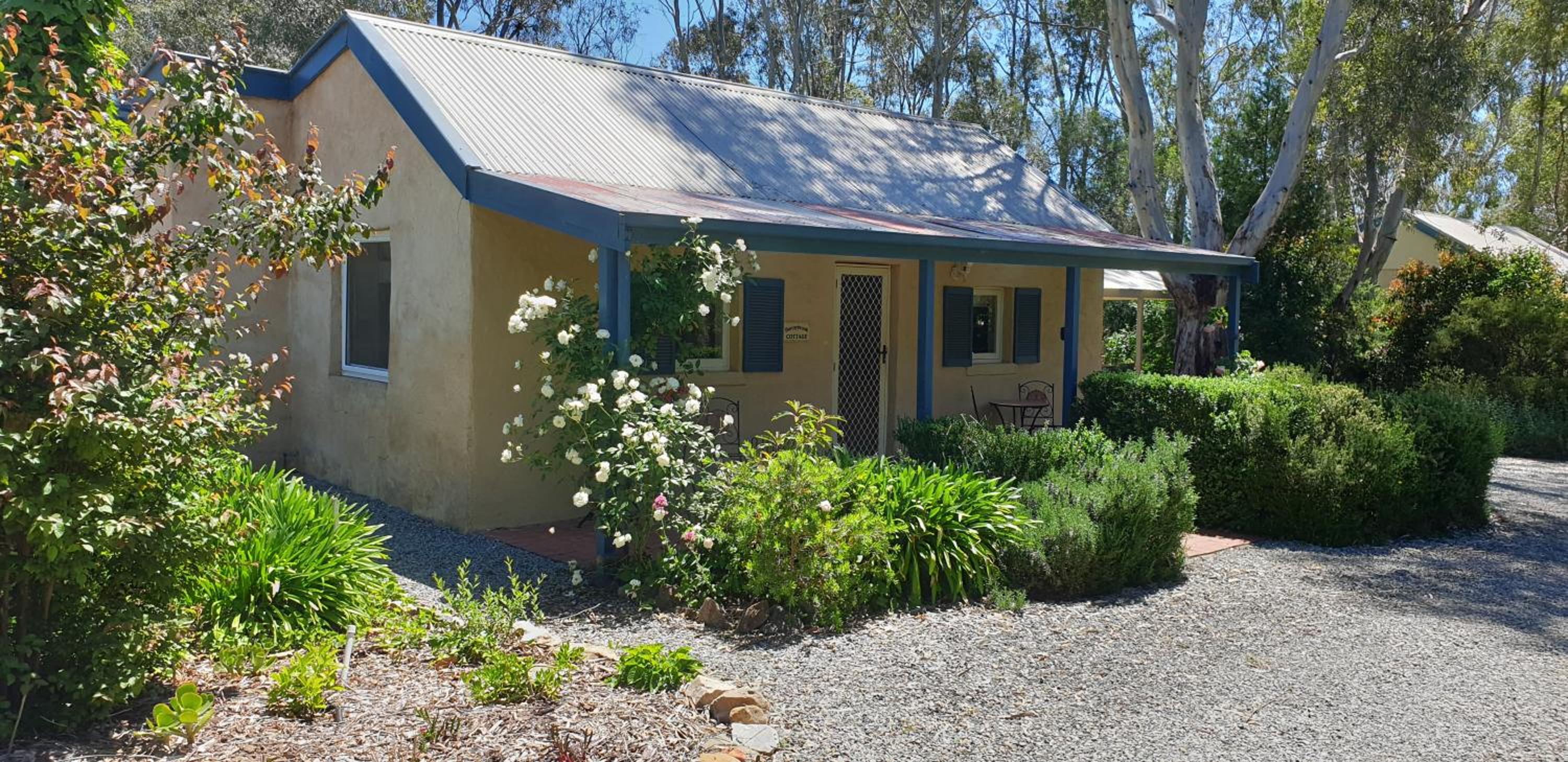 Donnybrook Cottages - Donnybrook view 3