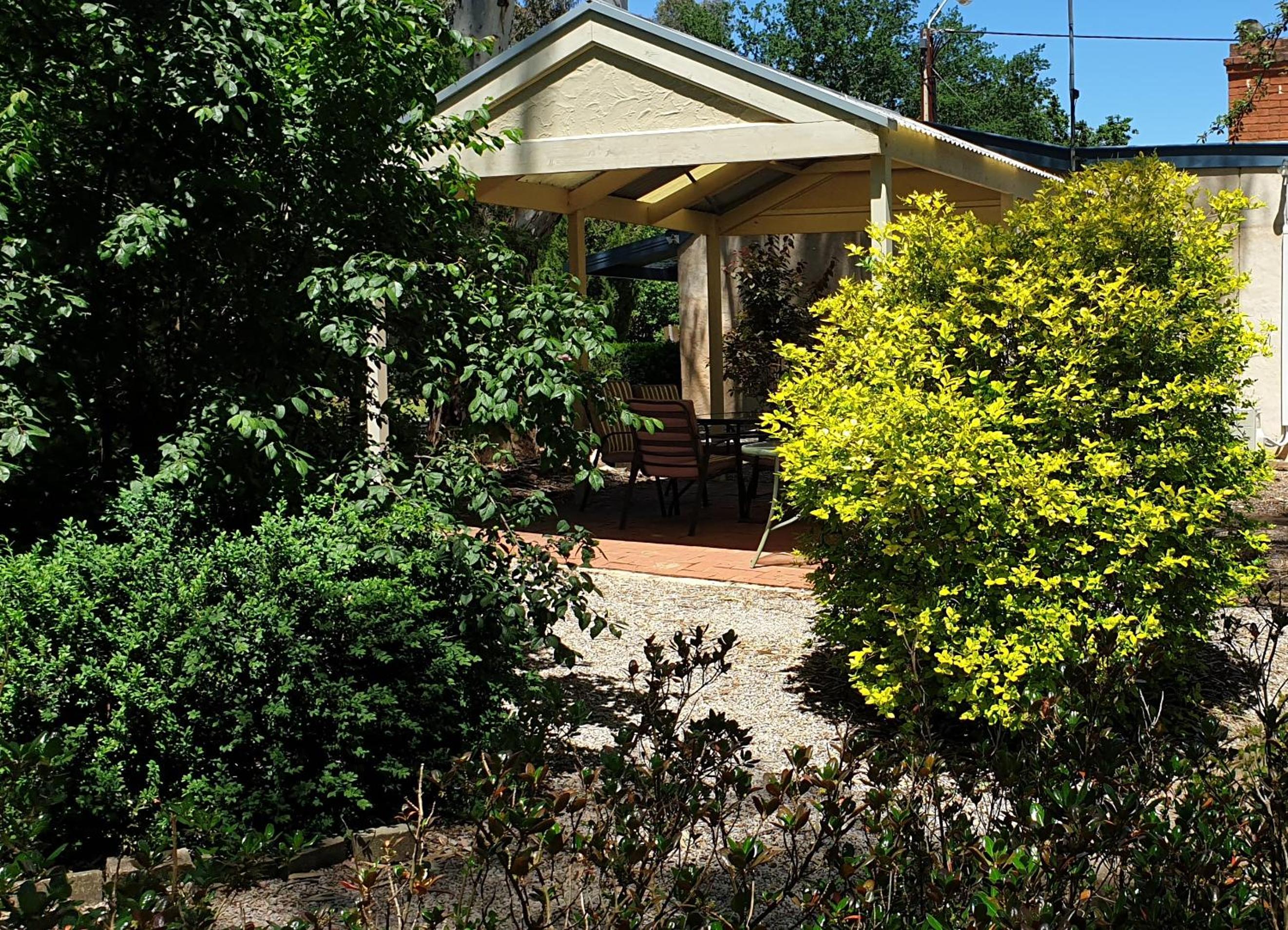Donnybrook Cottages - Donnybrook view 2