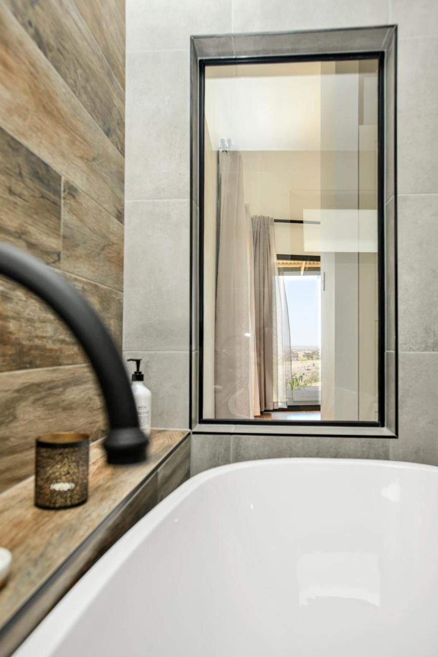 Old Bull Creek Luxury Retreat view 4