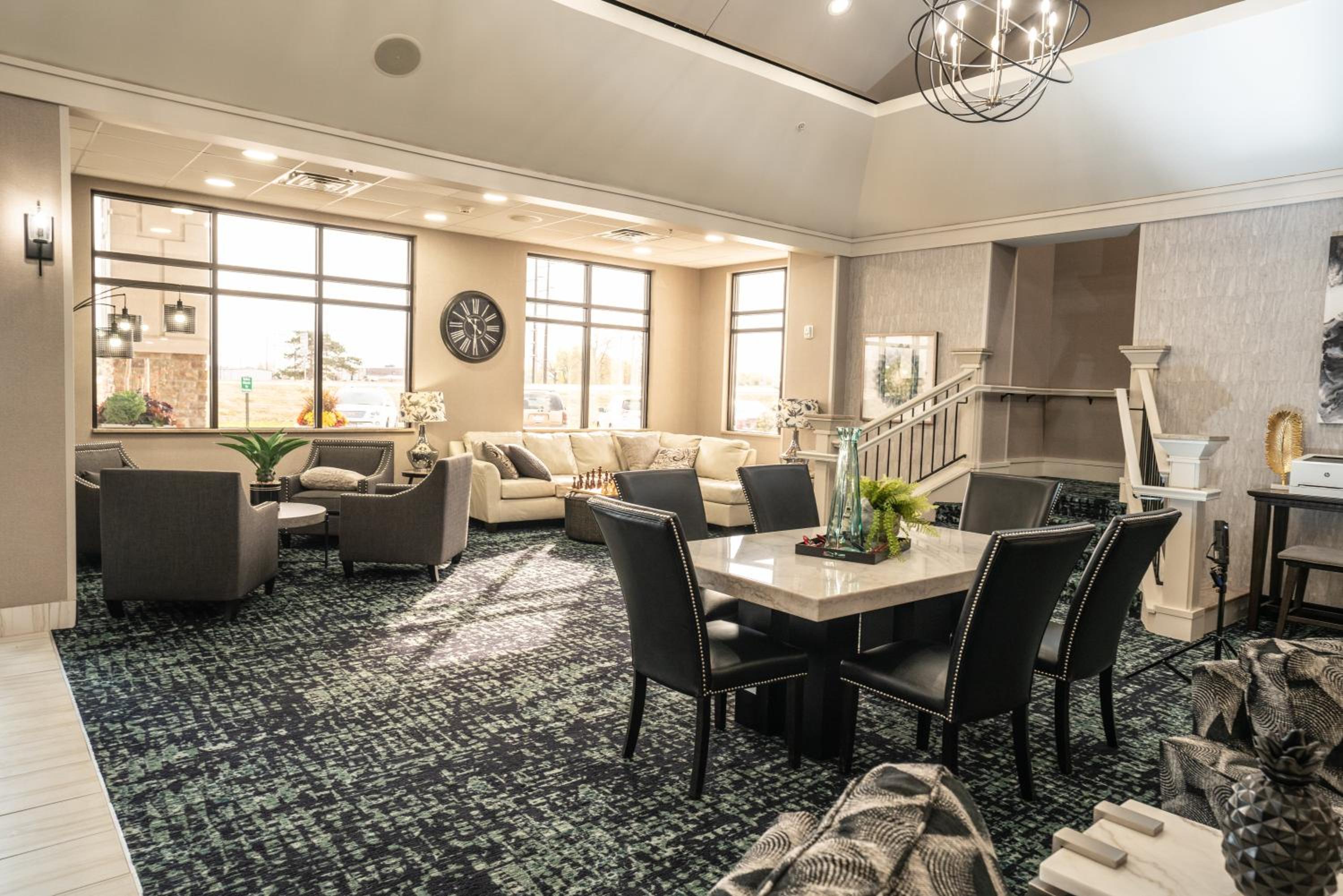 Kearney Vacations - Holiday Inn Kearney, an IHG Hotel - Property Image 11