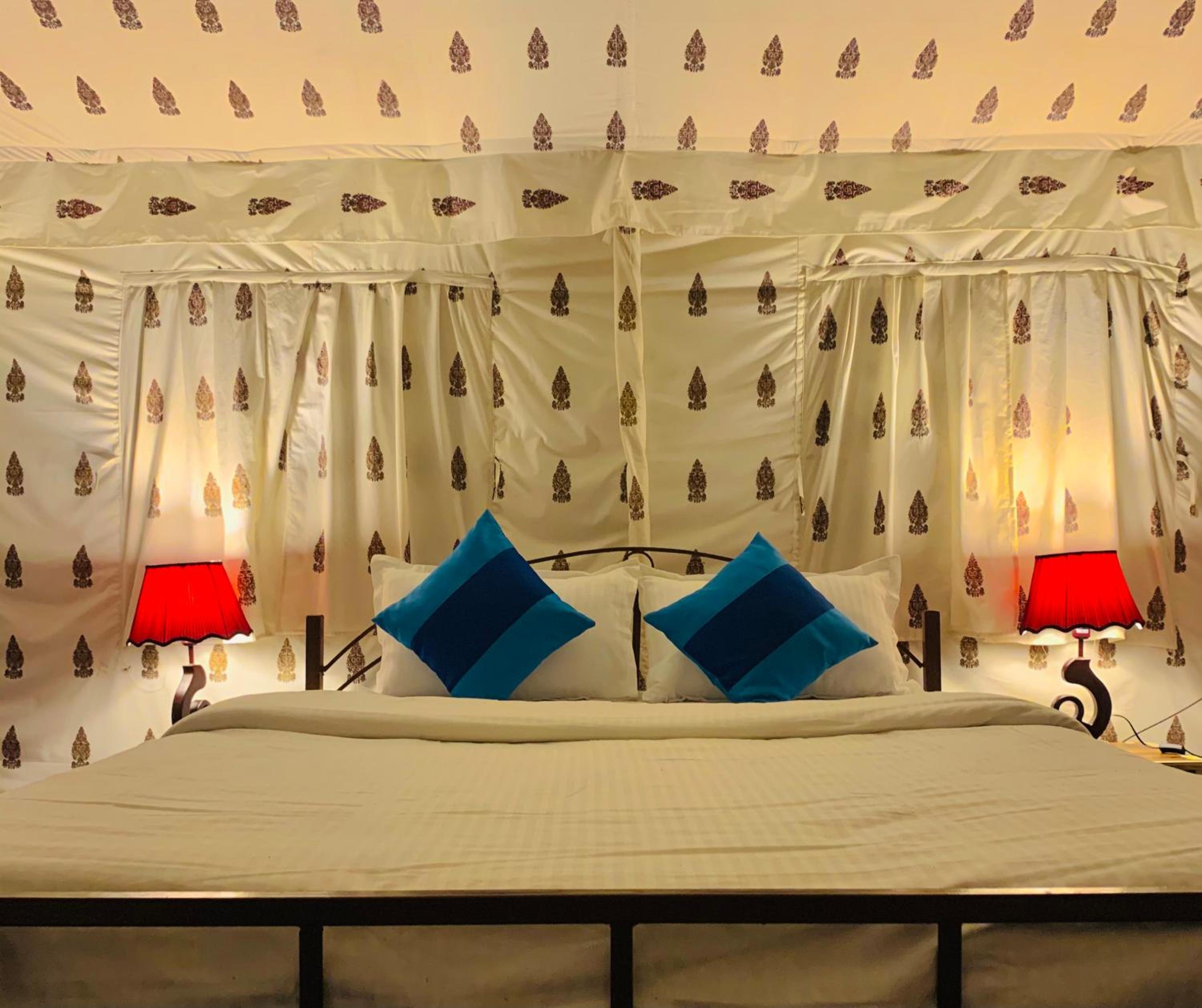 Agra Camps and Resort