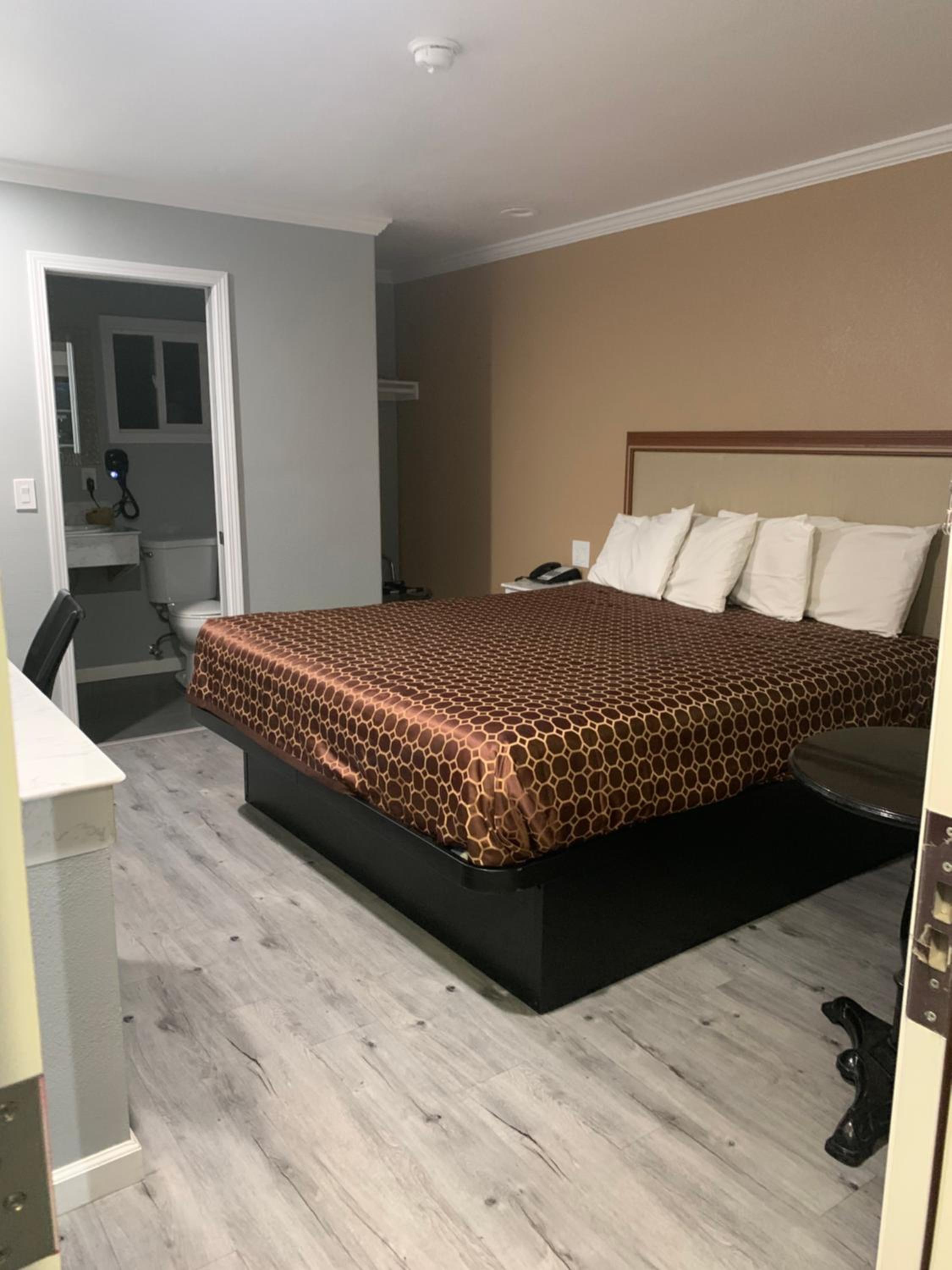 Miscellaneous Market Vacations - Colusa Motel - Property Image 1