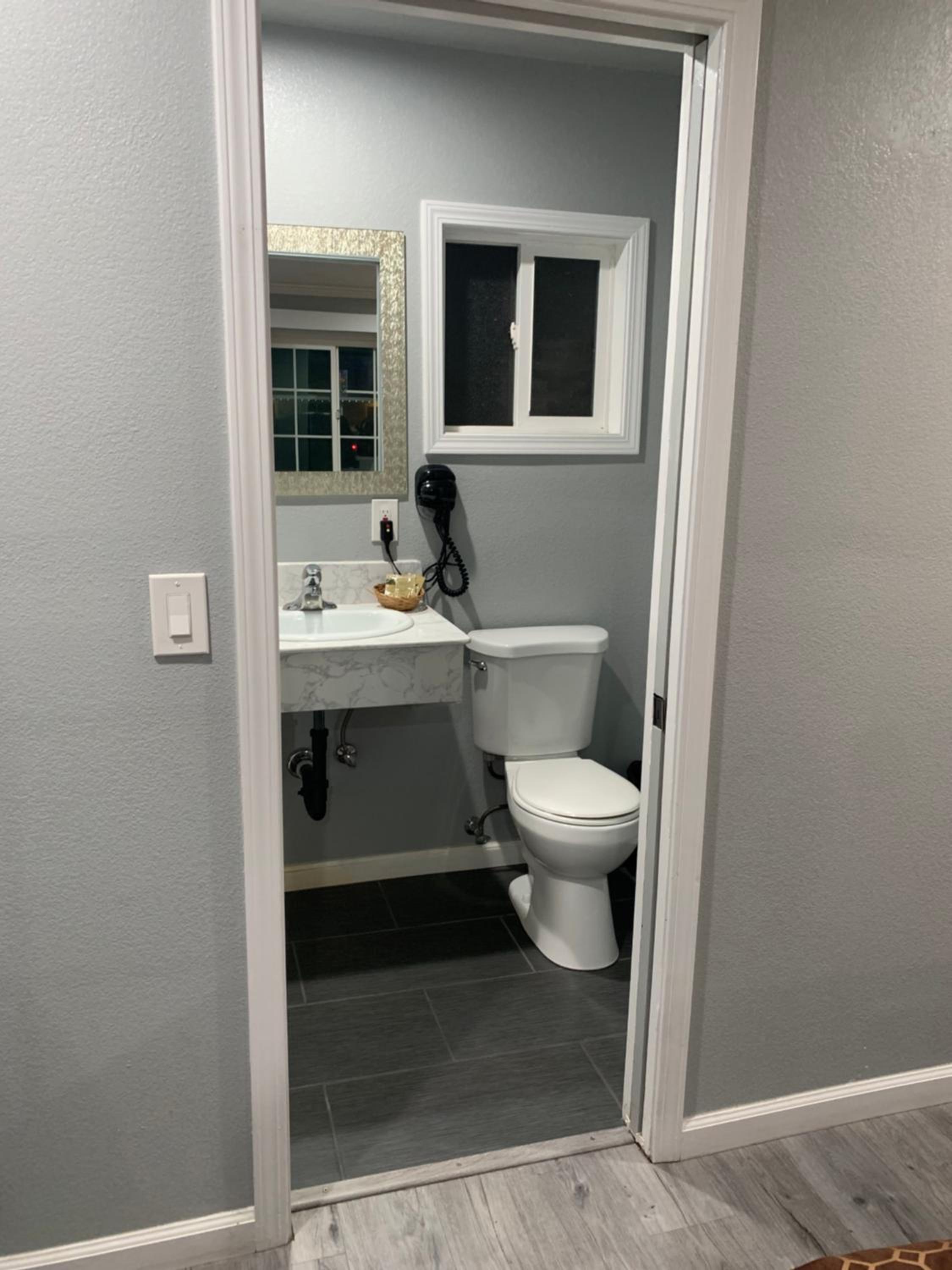 Miscellaneous Market Vacations - Colusa Motel - Property Image 2