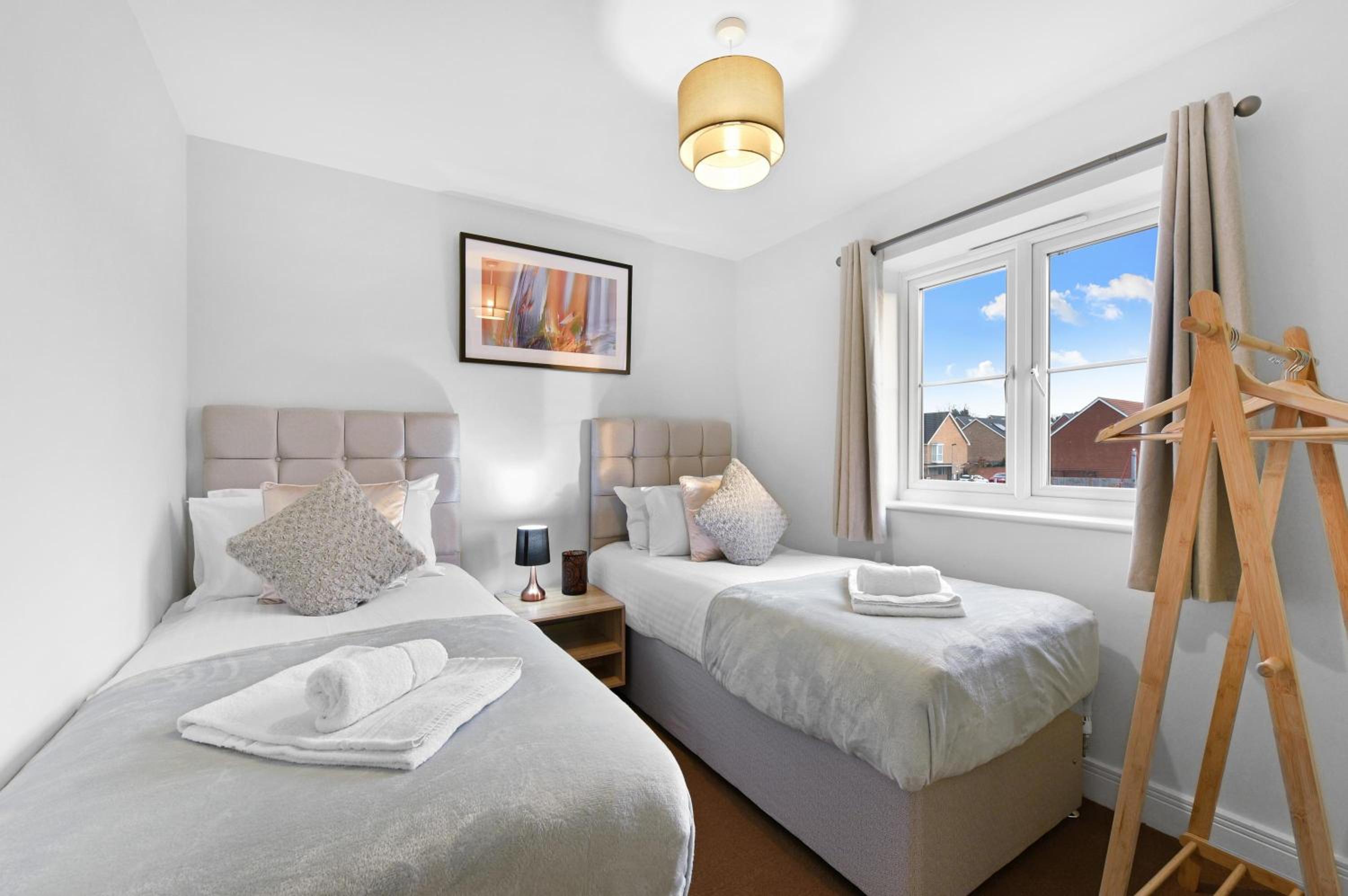 London Heathrow Living Holywell Serviced Houses - 3 and 4 bedrooms By 360stays, photo 133