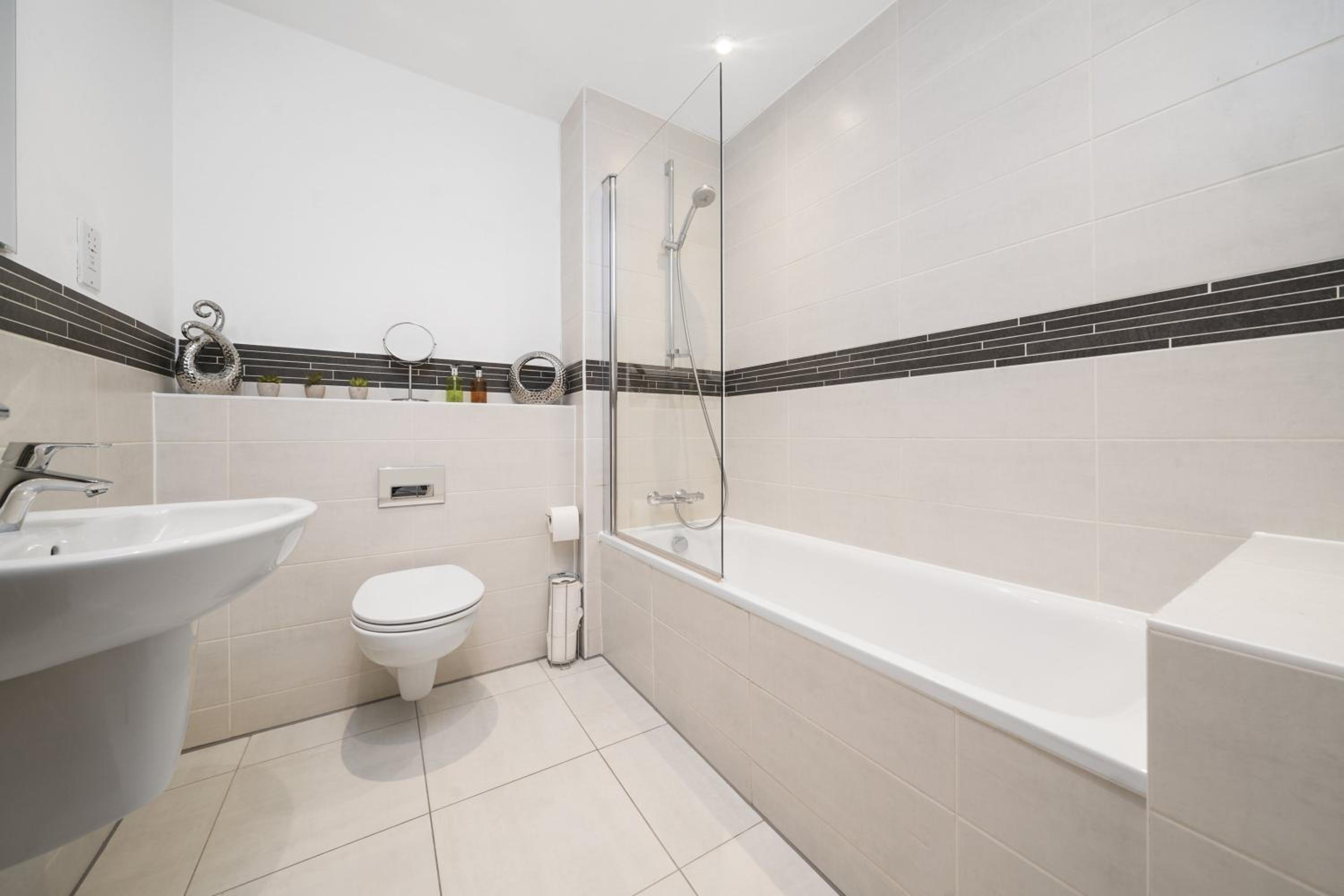 London Heathrow Living Holywell Serviced Houses - 3 and 4 bedrooms By 360stays, photo 159