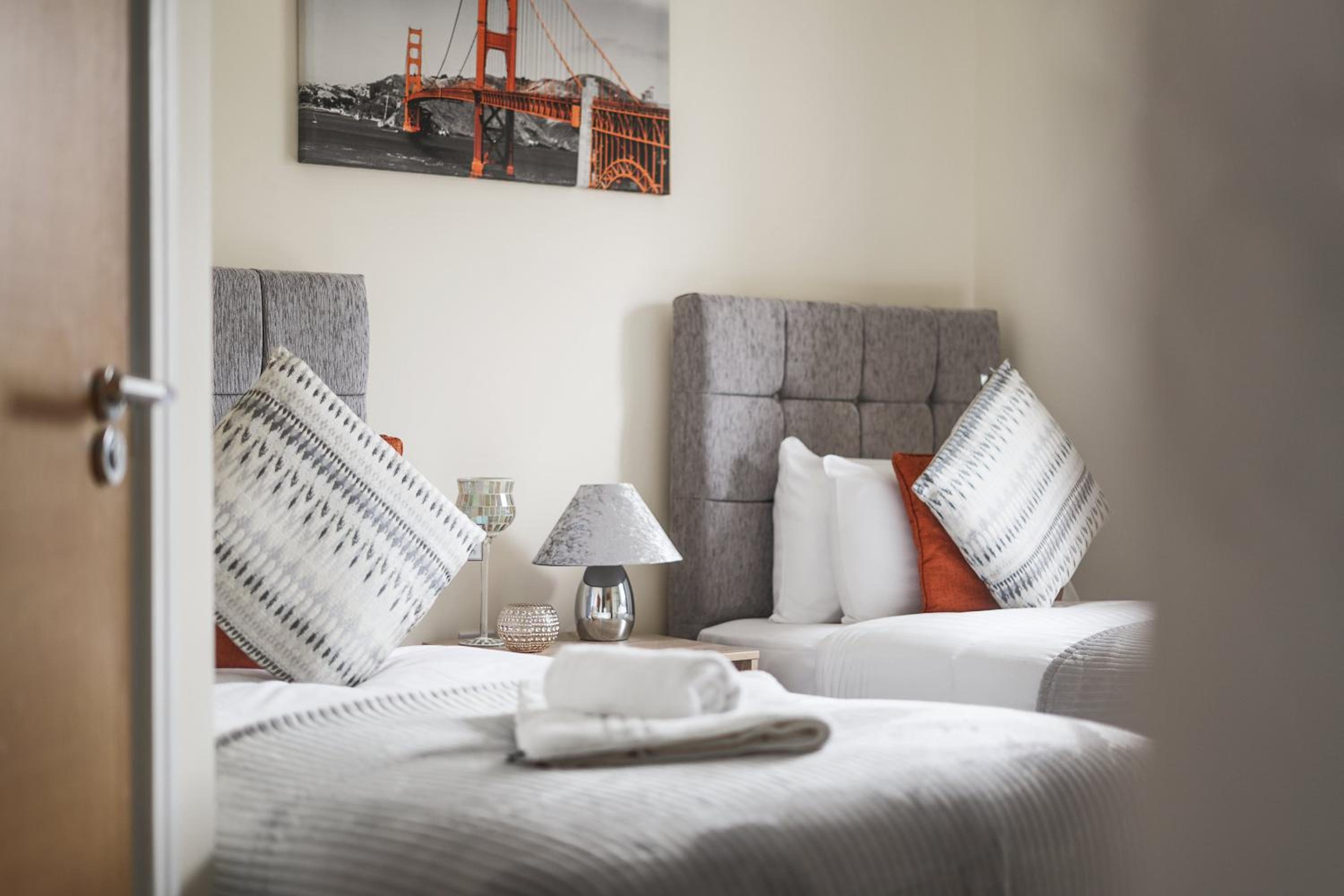 London Heathrow Living Holywell Serviced Houses - 3 and 4 bedrooms By 360stays, photo 171