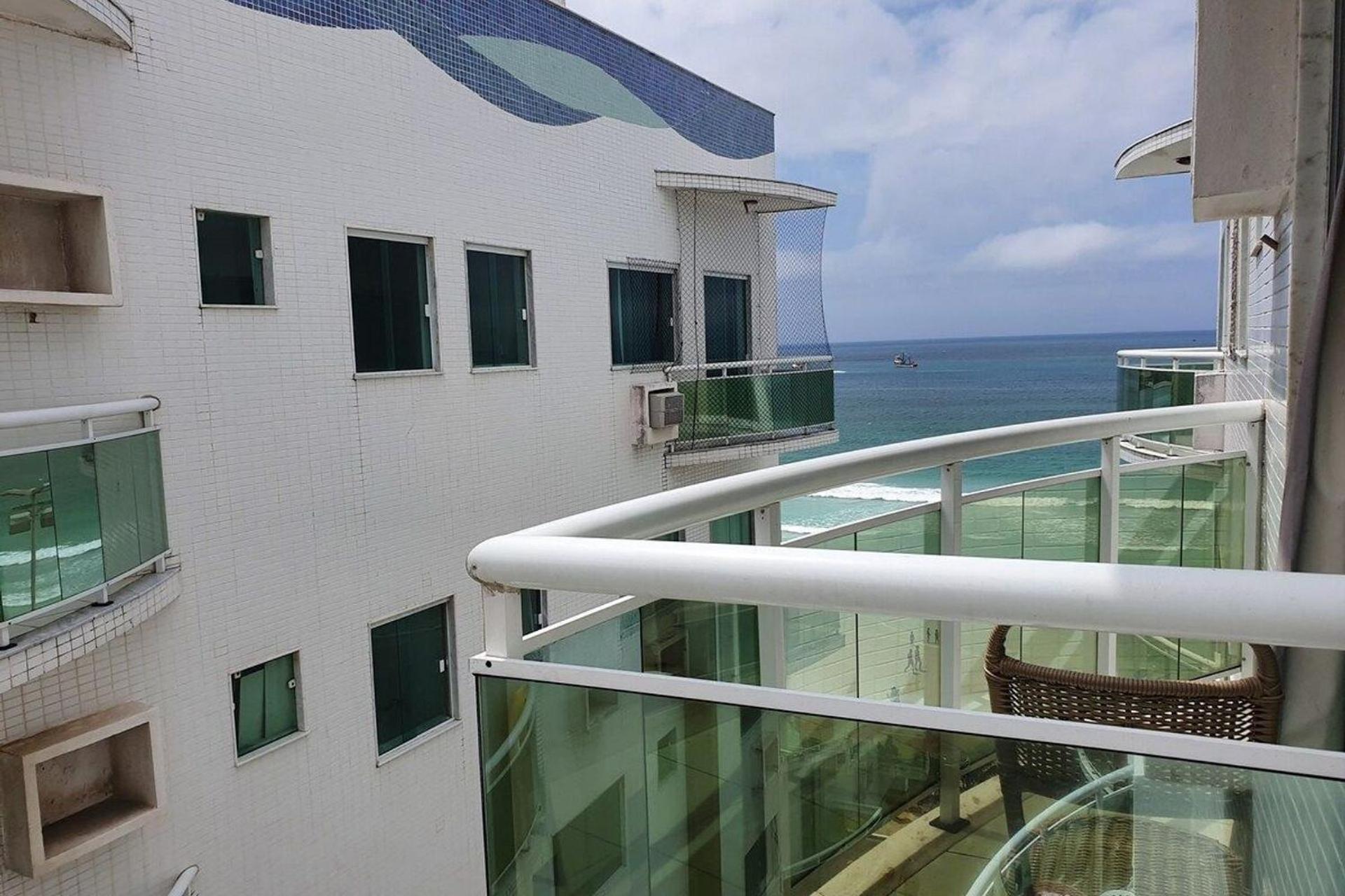 Vista mar, banheira gigante e churrasqueira, pe na areia, ao lado hotel malibu