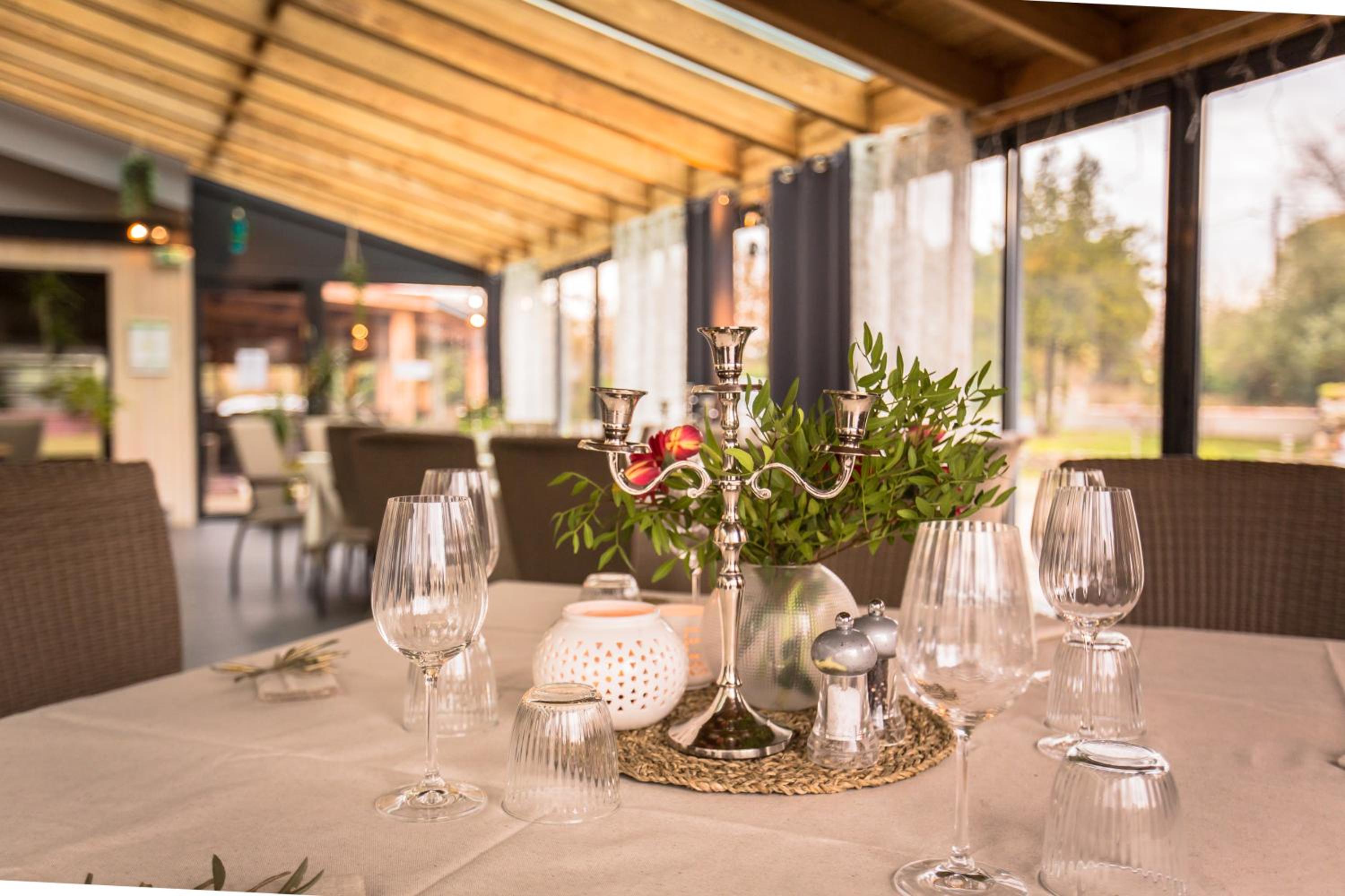 restaurant