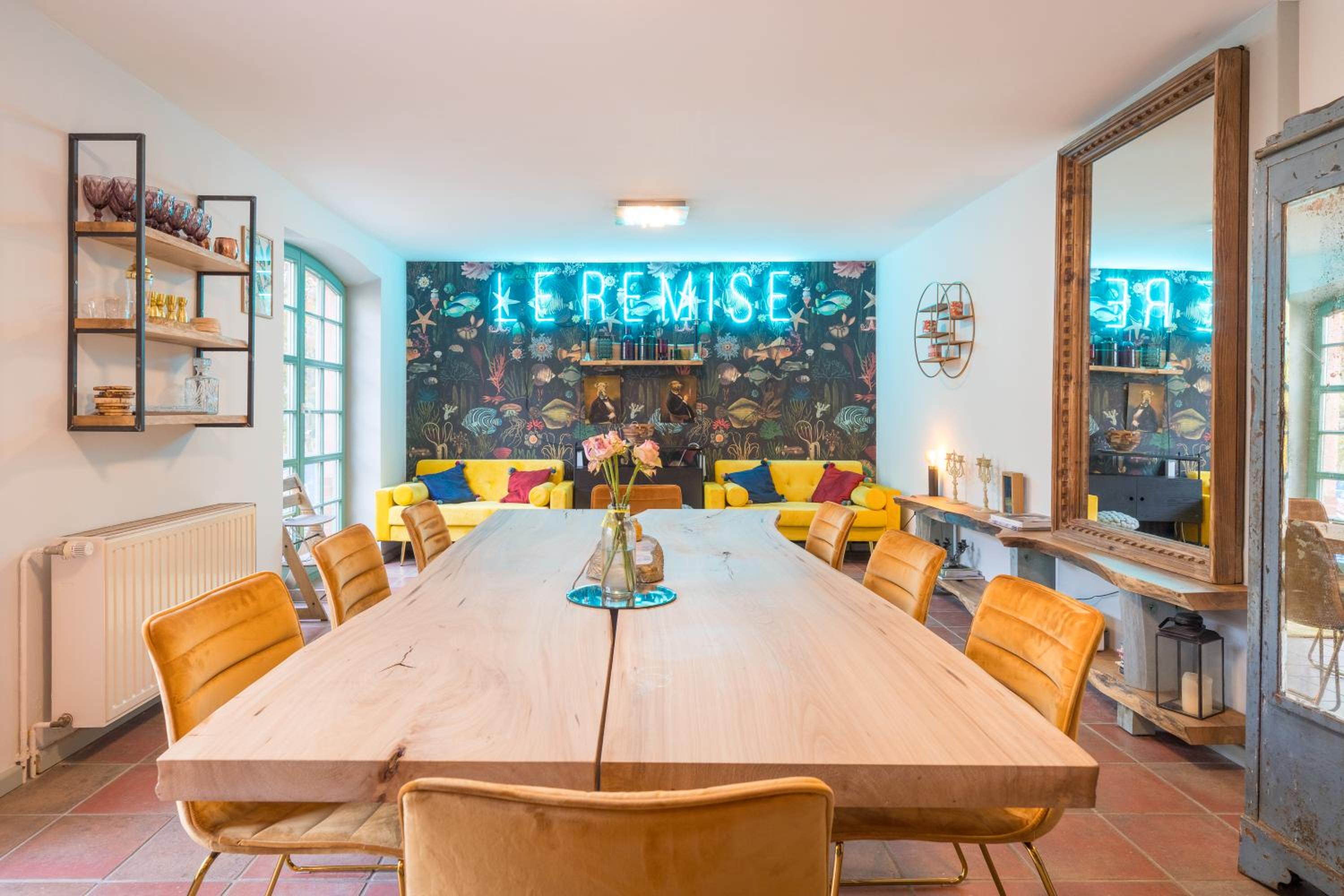 dining