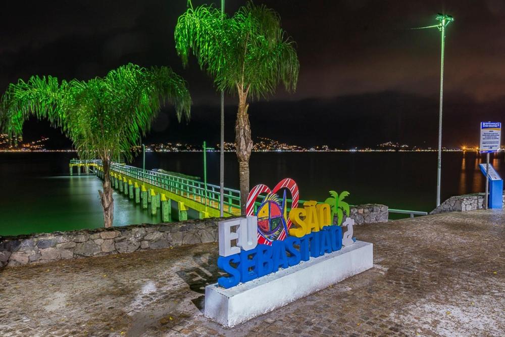 Natureza a 100m da Praia, 4 suítes, amplo jardim