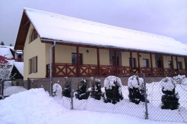 Photo 33