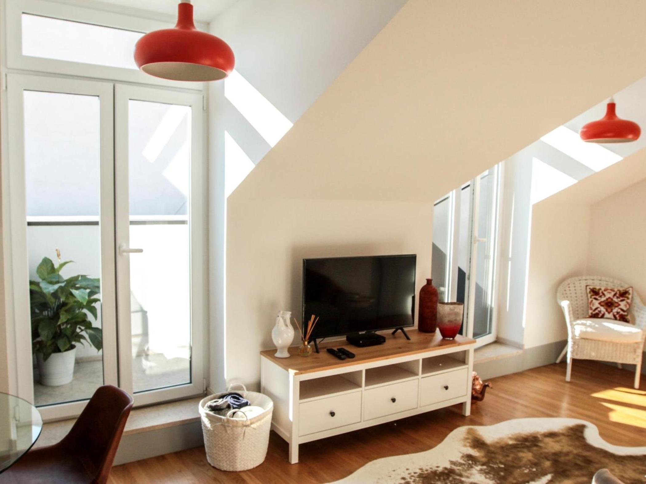 Sao bento stylish cozy apt with ac balcony view 3