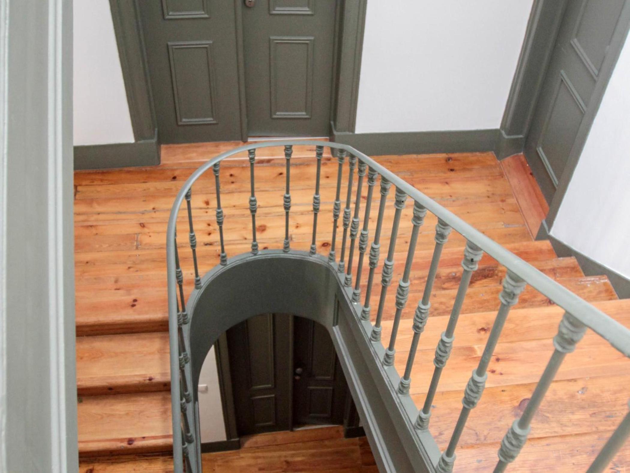 Sao bento stylish cozy apt with ac balcony view 5