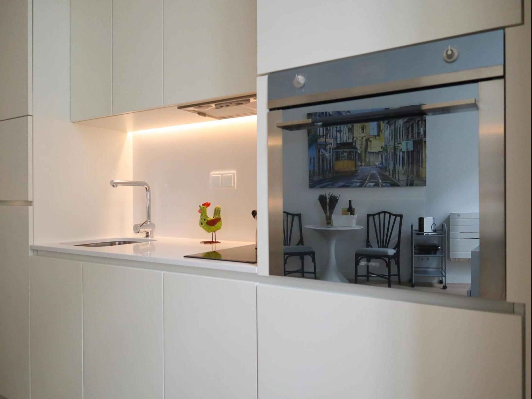Chiado riverside modern stylish apt view 3