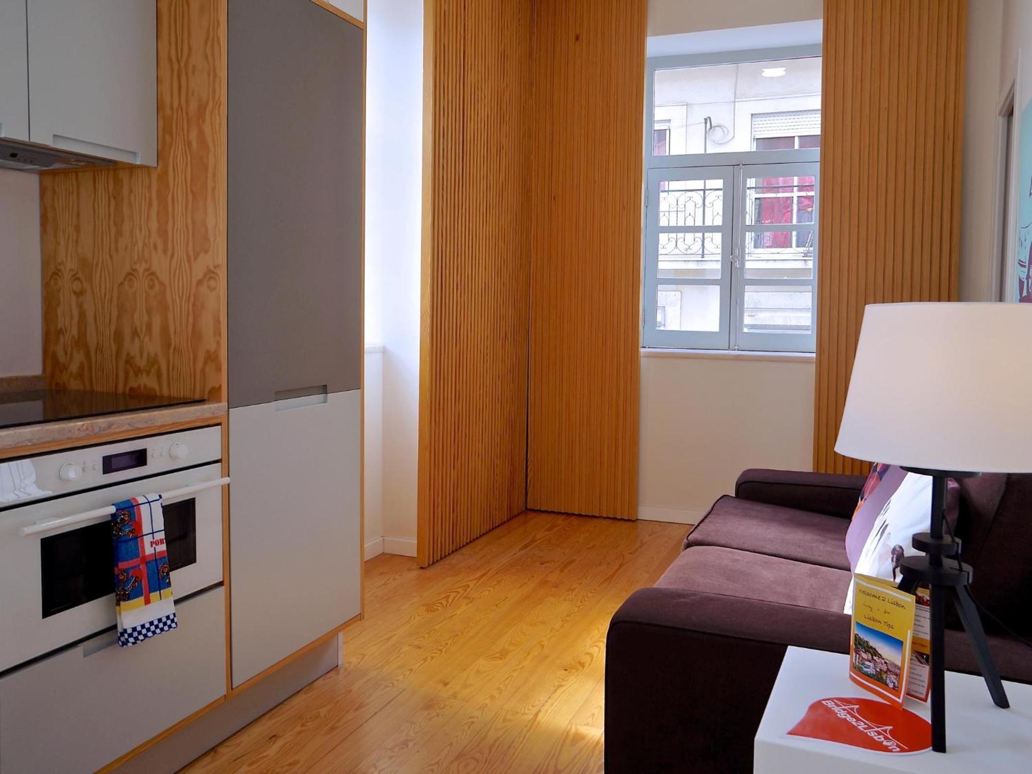 Mouraria lovers cozy bright apartment view 5