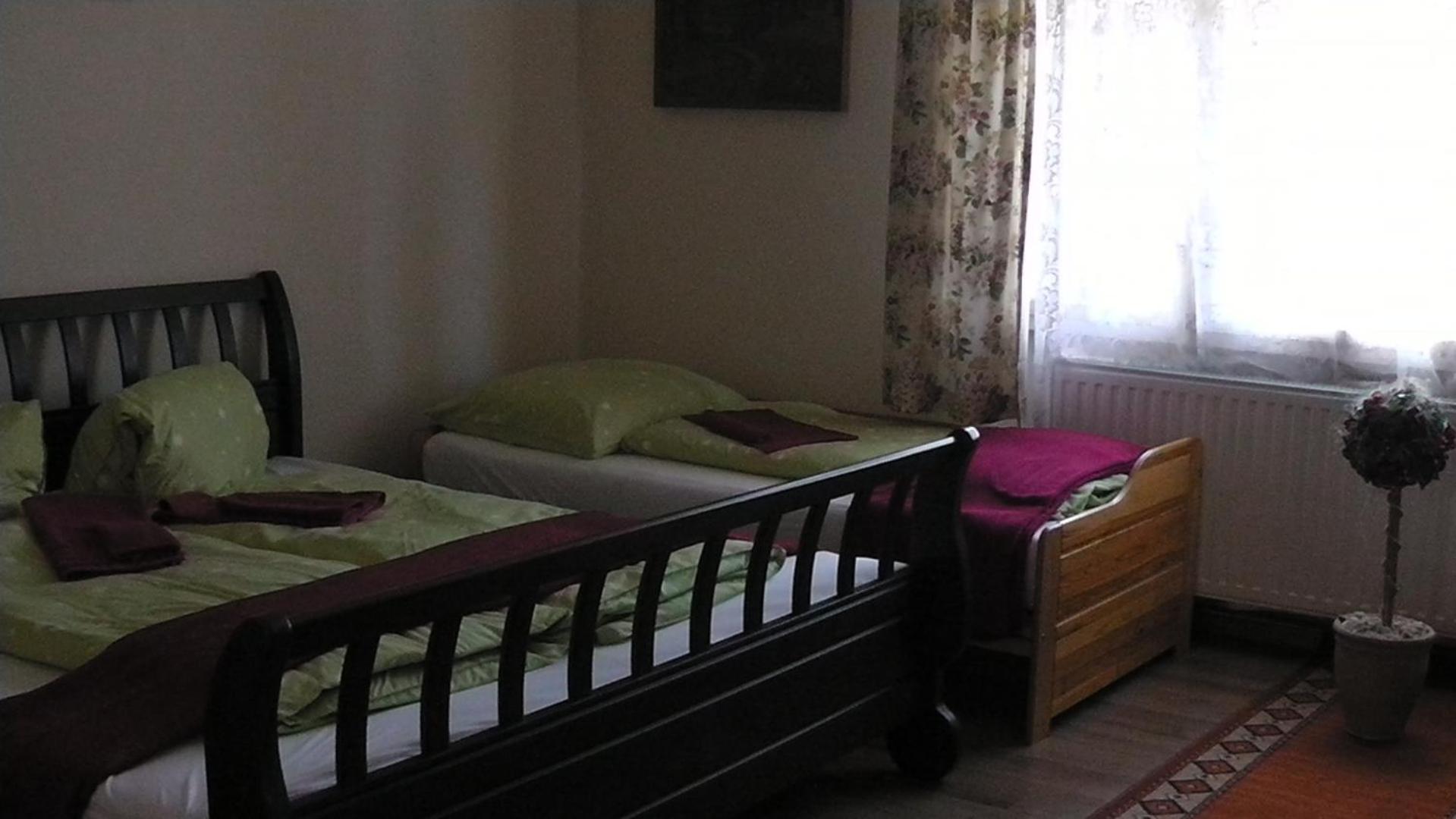 Photo 33