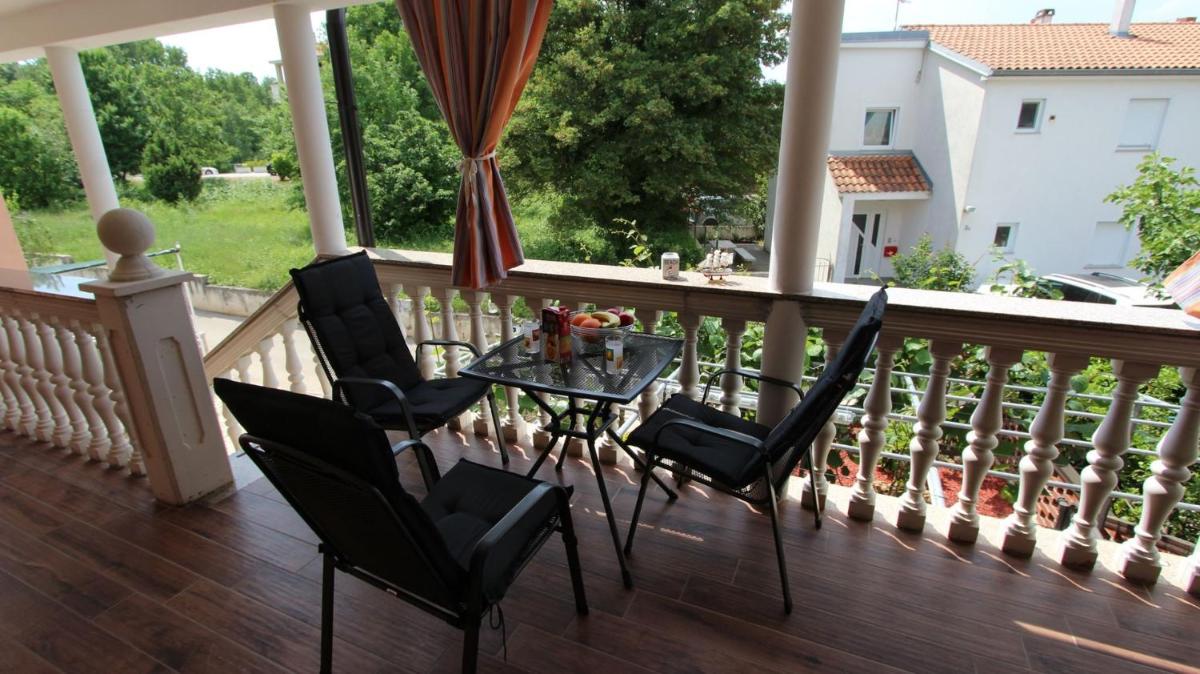 Apartment Kreslin view 2