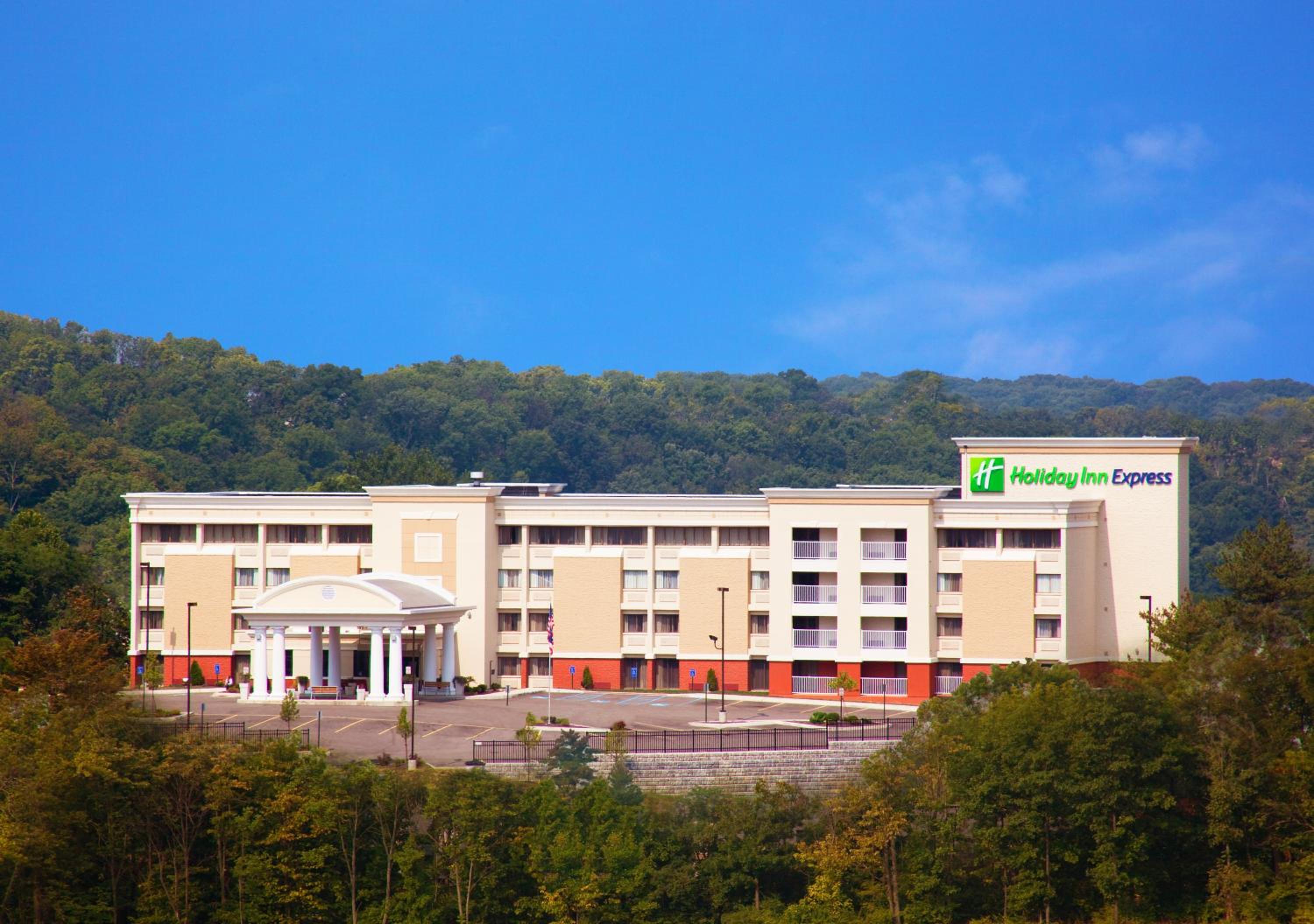 Hotel Holiday Inn Express Cincinnati West, an IHG Hotel - Image 1