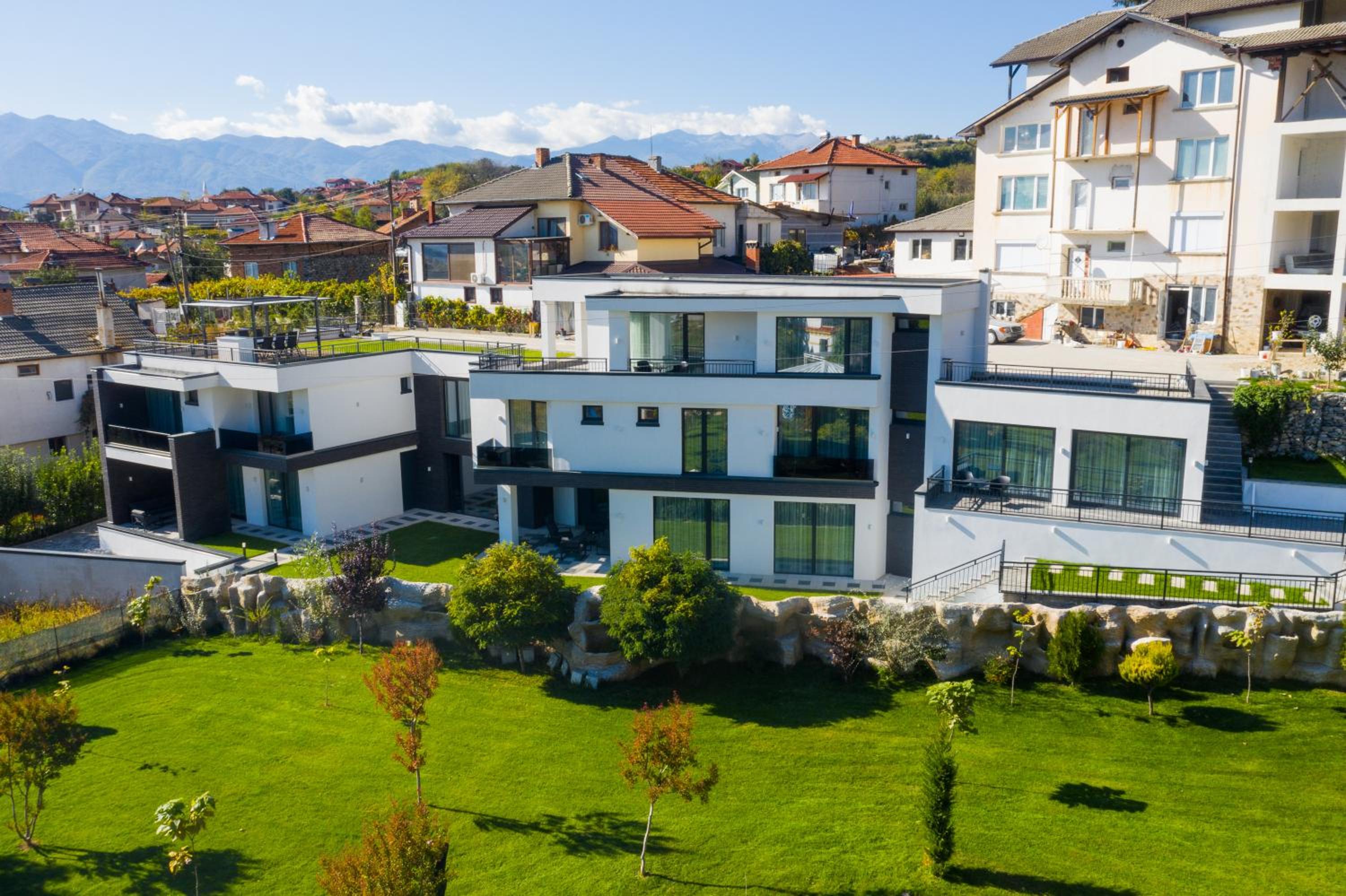 GRAFFIT Luxury houses