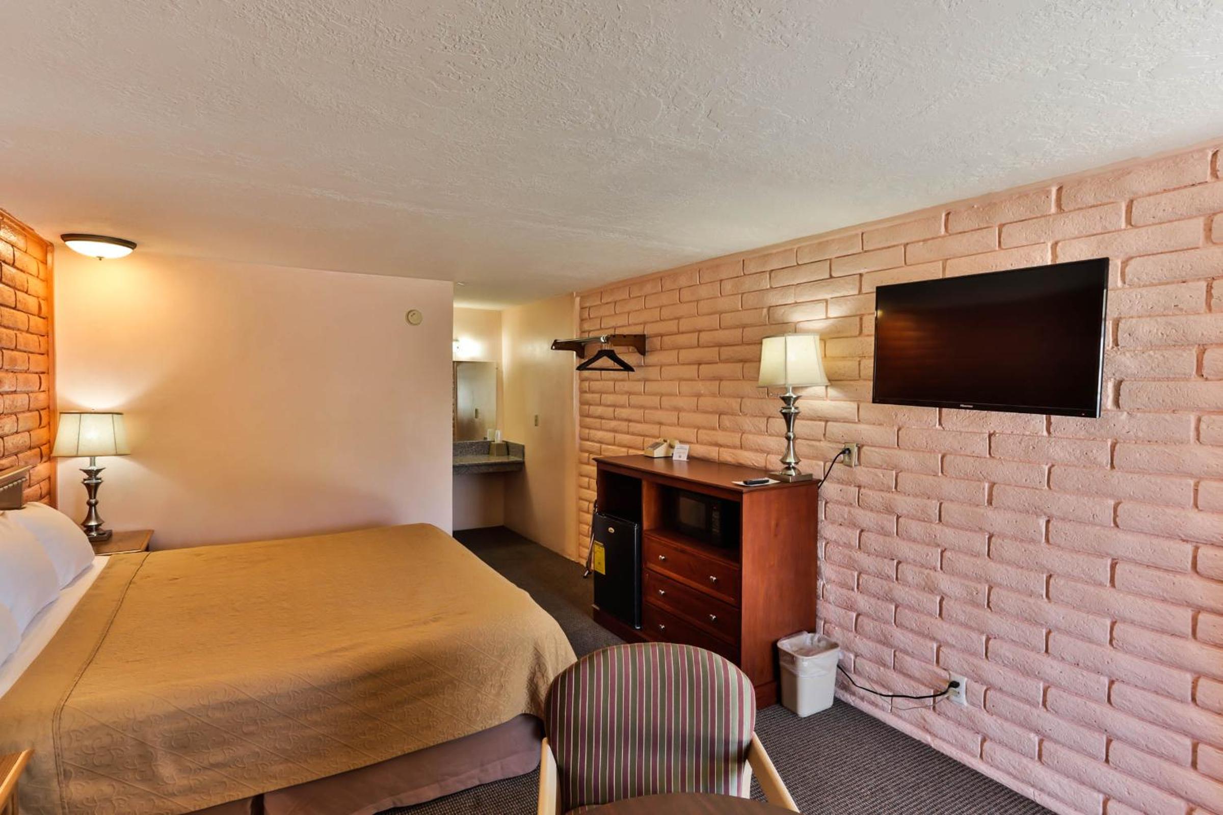 Beaver Vacations - Country Inn Beaver Utah - Property Image 18