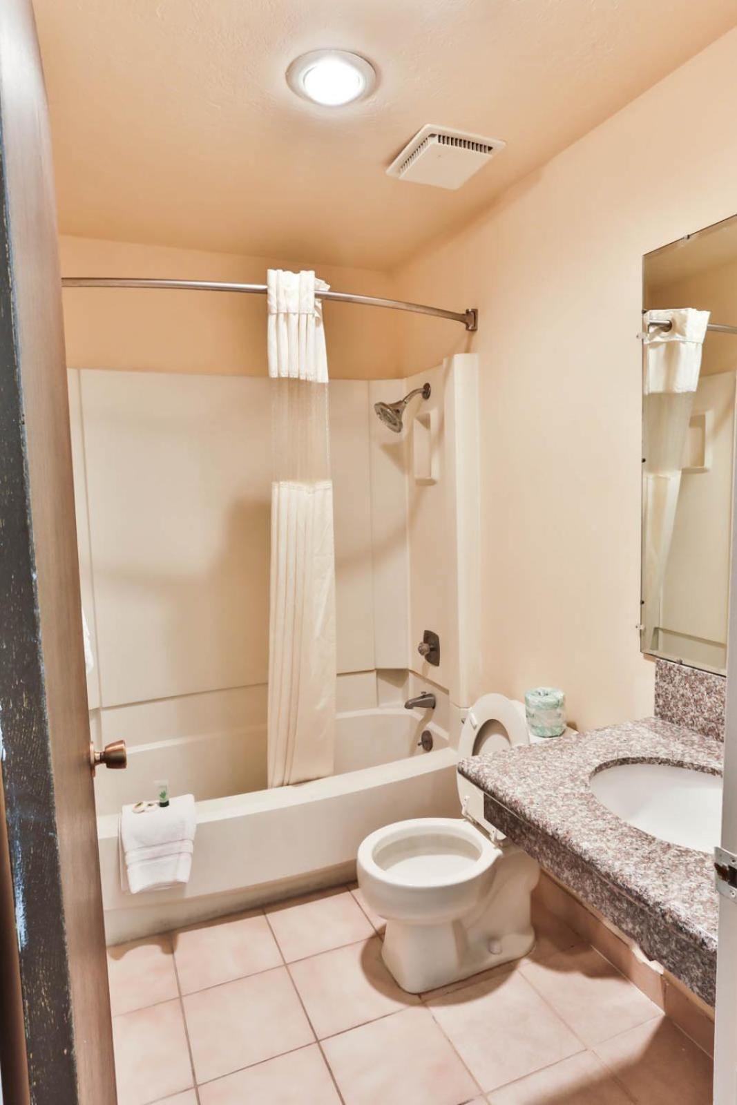Beaver Vacations - Country Inn Beaver Utah - Property Image 22