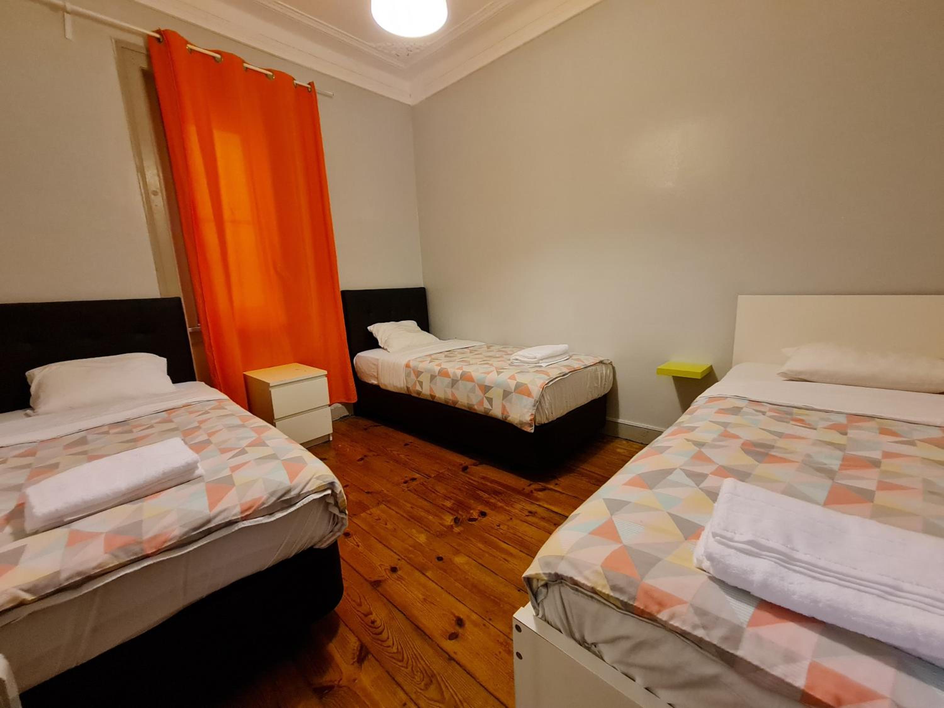 Shangri-La Hostel Anjos