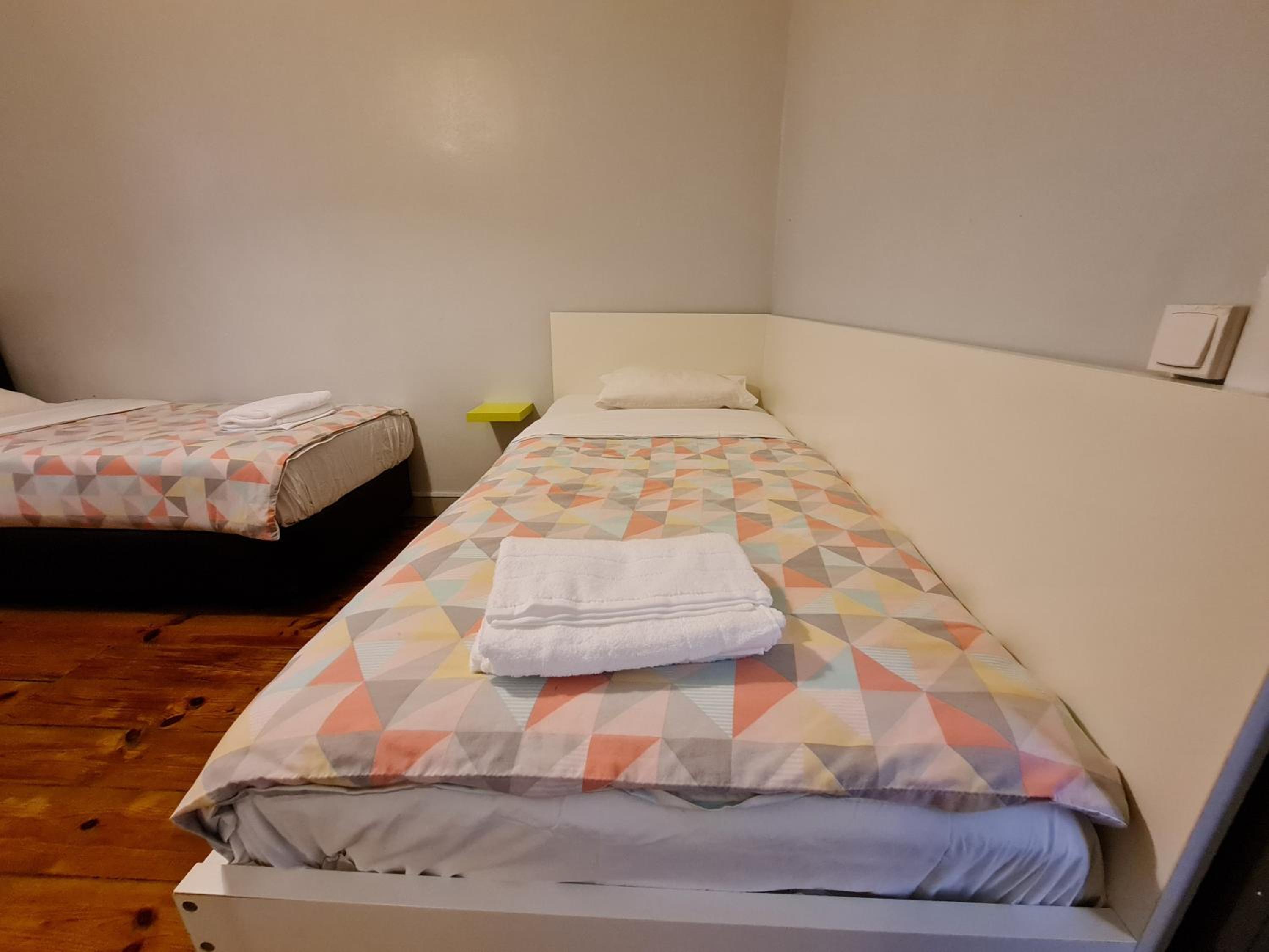 Shangri-La Hostel Anjos