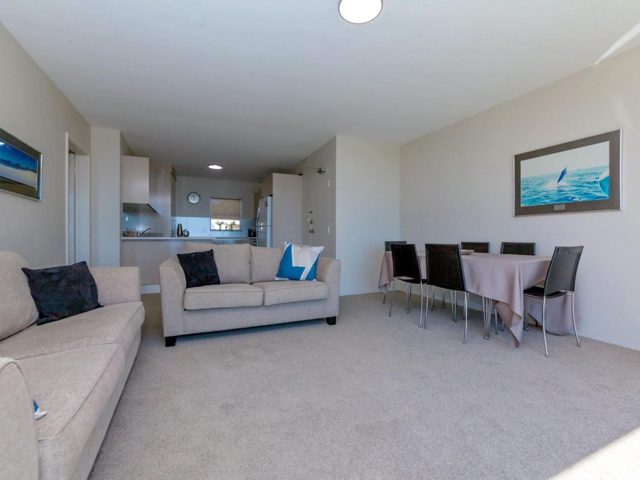 Shoalhaven 4 28 Voyager Cl - waterfront unit with stunning views and Wifi