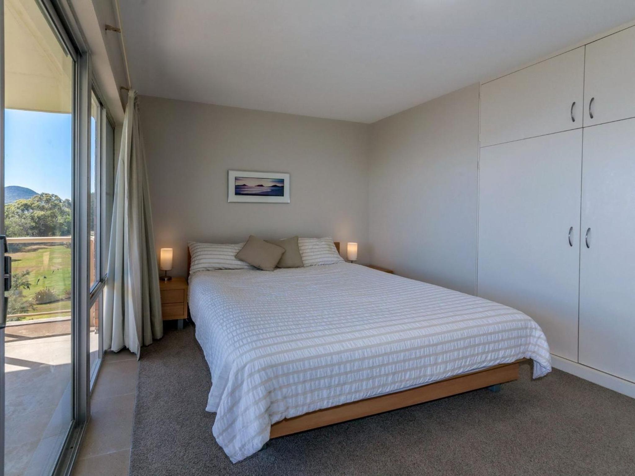 Shoalhaven 4 28 Voyager Cl - waterfront unit with stunning views and Wifi
